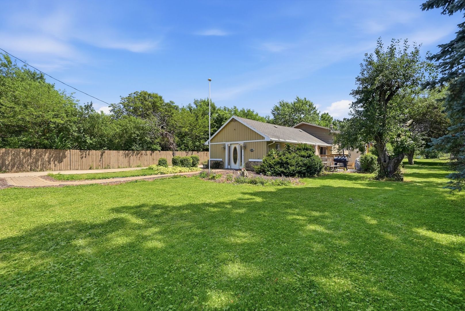 19709 W Schweitzer Road Property Photo 5