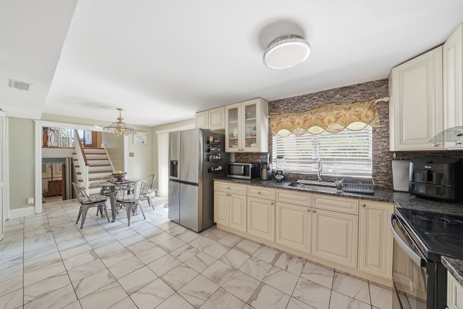 19709 W Schweitzer Road Property Photo 11
