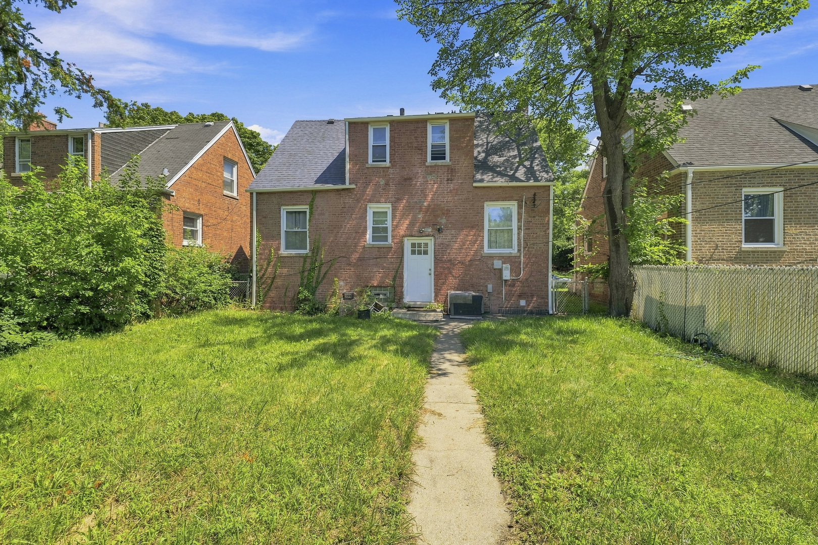 10152 S Bensley Avenue Property Photo 8