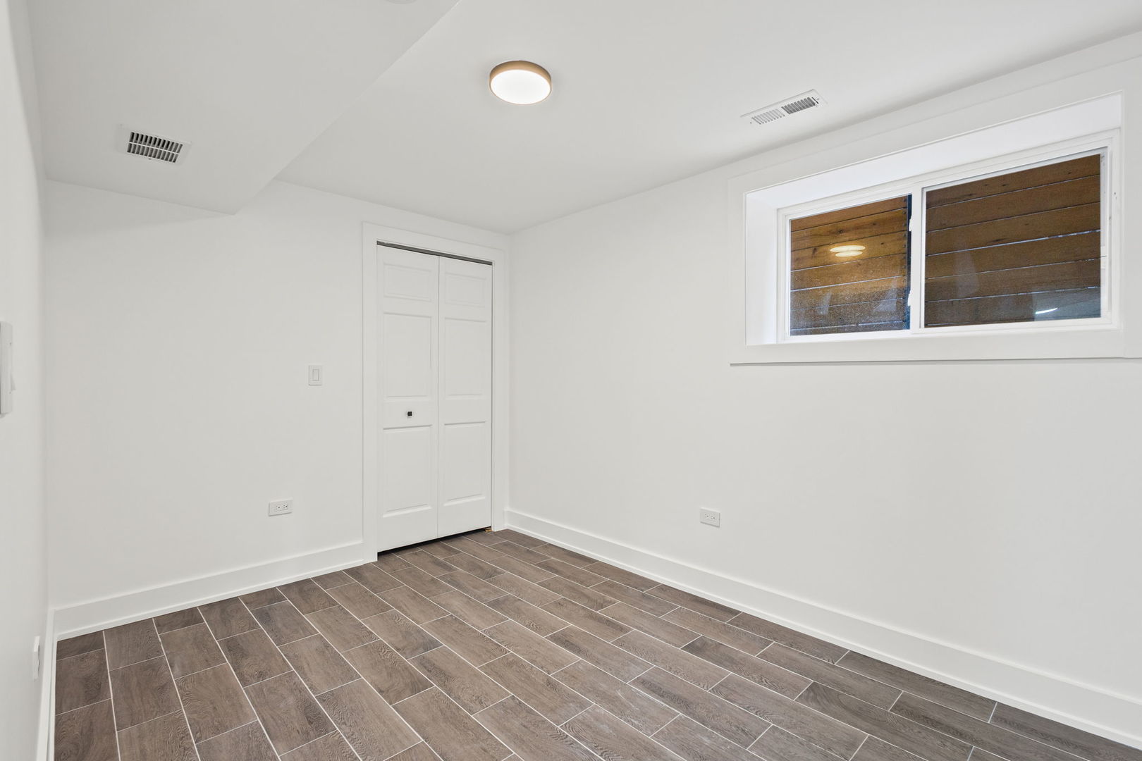 3934 N Sawyer Avenue B Property Photo 13