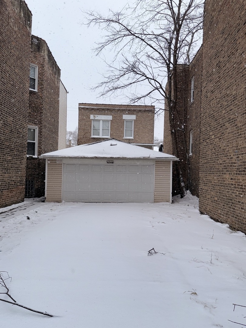 6444 S Eberhart Avenue Property Photo 1