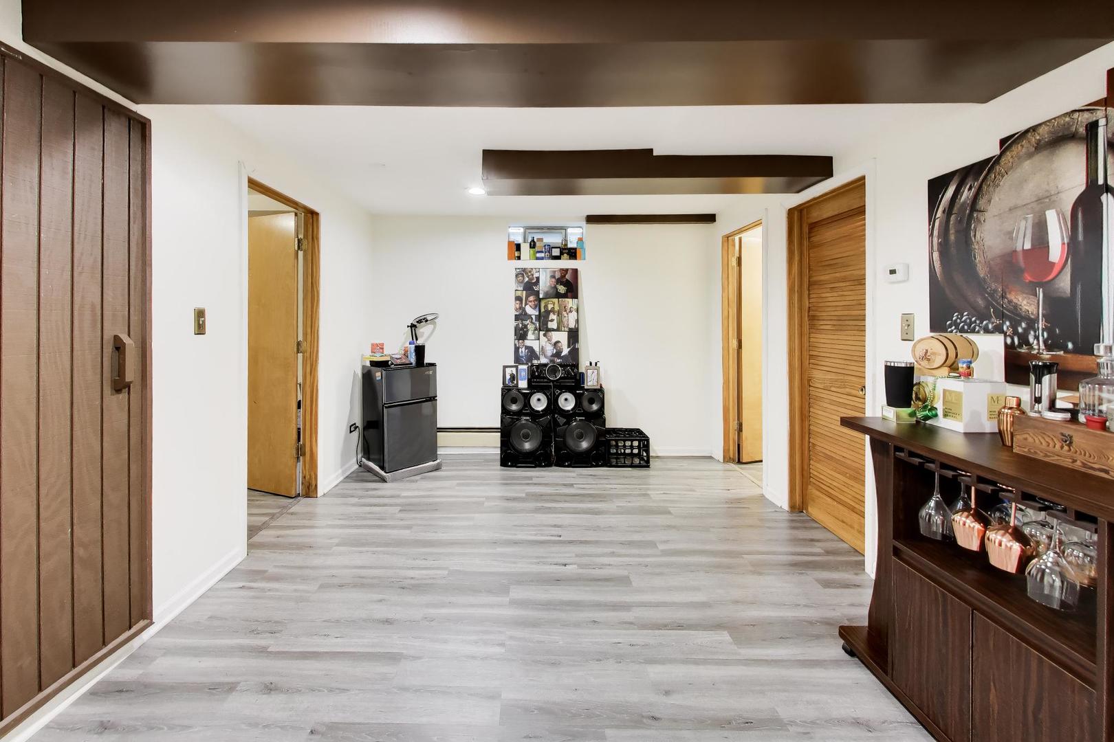 18026 State Line Avenue Property Photo 34