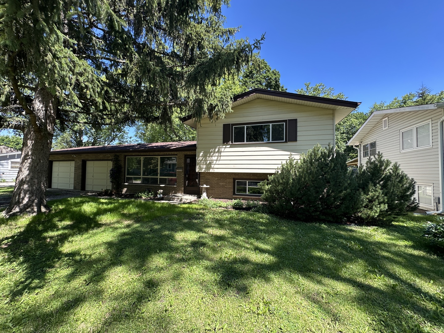 641 Clover Road Property Photo 2