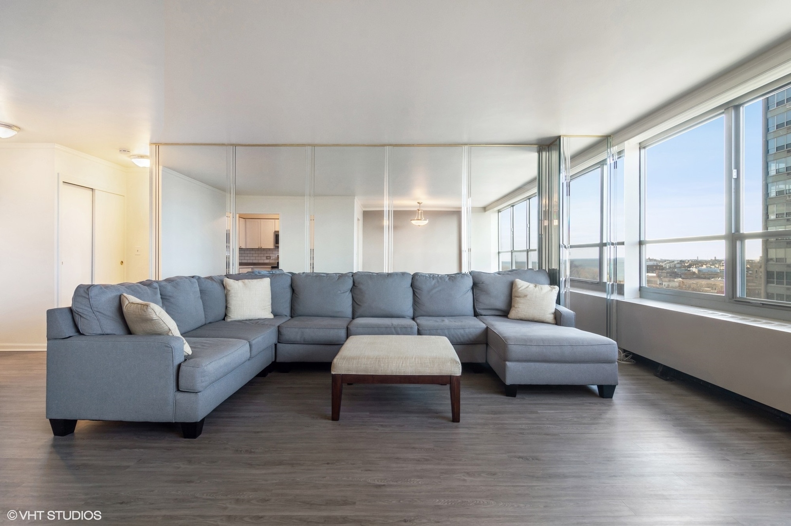 3550 N Lake Shore Drive 1003 Property Photo 3