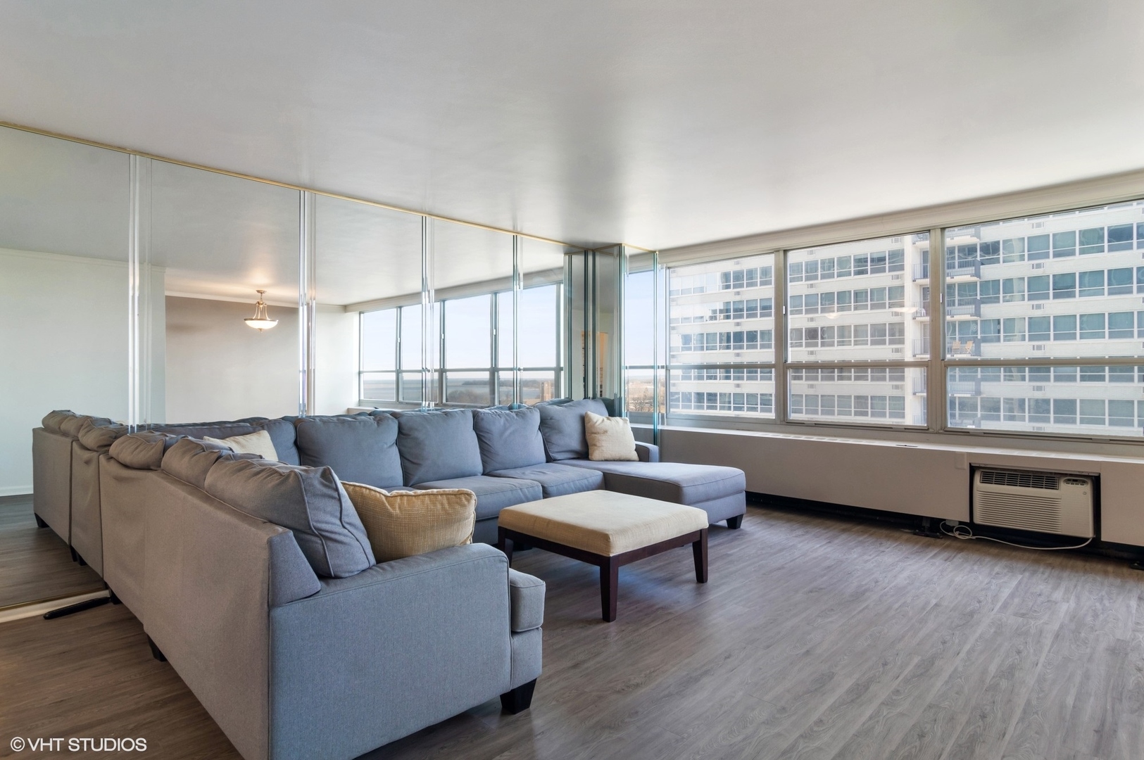 3550 N Lake Shore Drive 1003 Property Photo 9