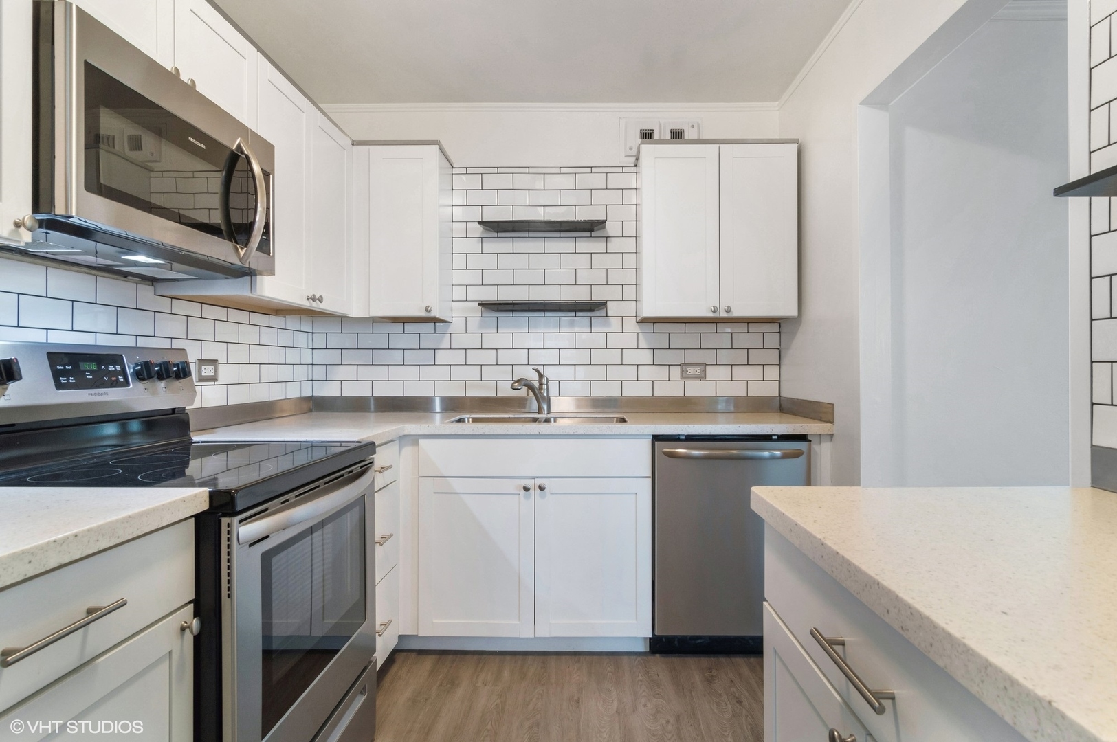 3550 N Lake Shore Drive 1003 Property Photo 12