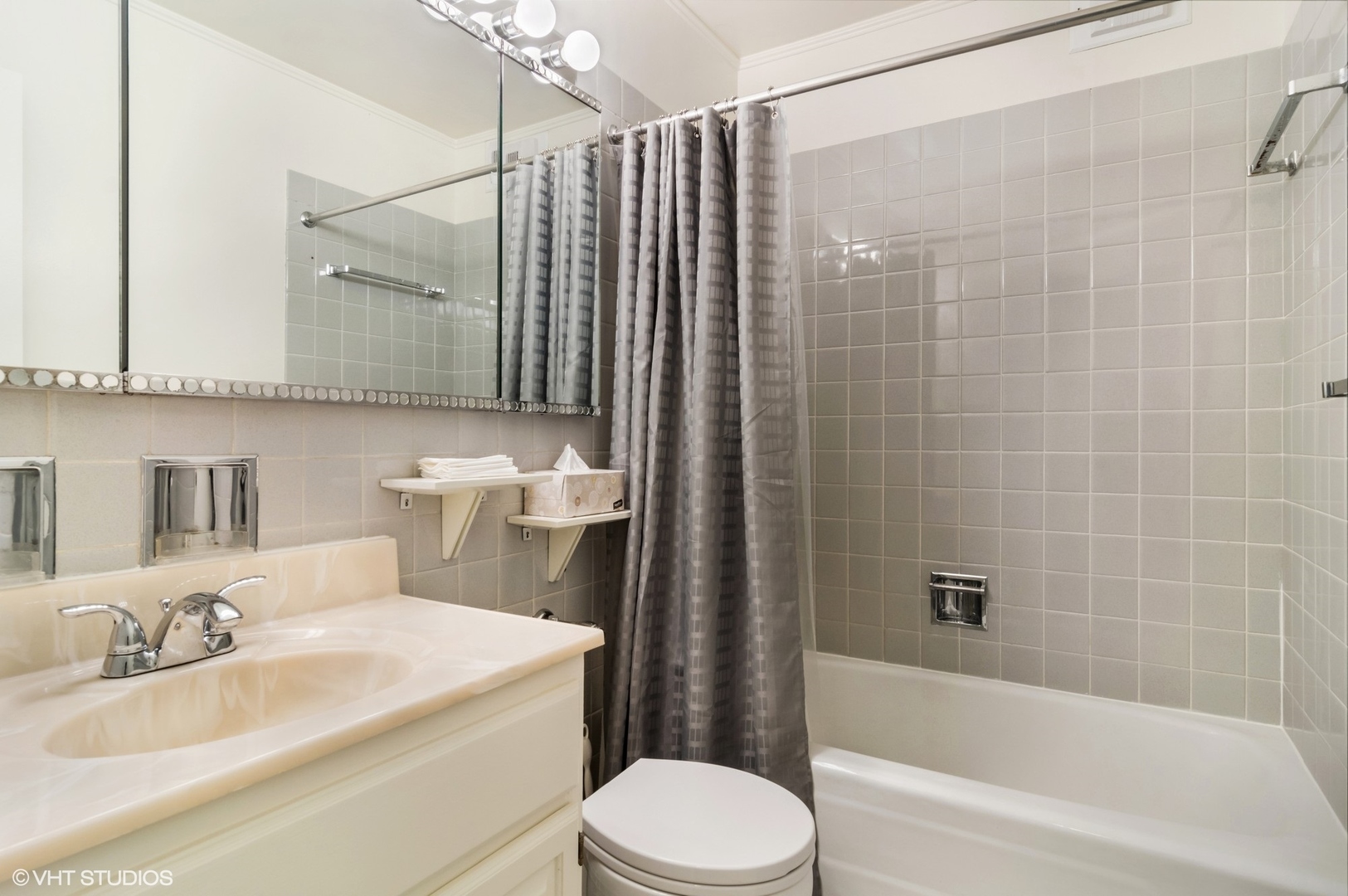 3550 N Lake Shore Drive 1003 Property Photo 16