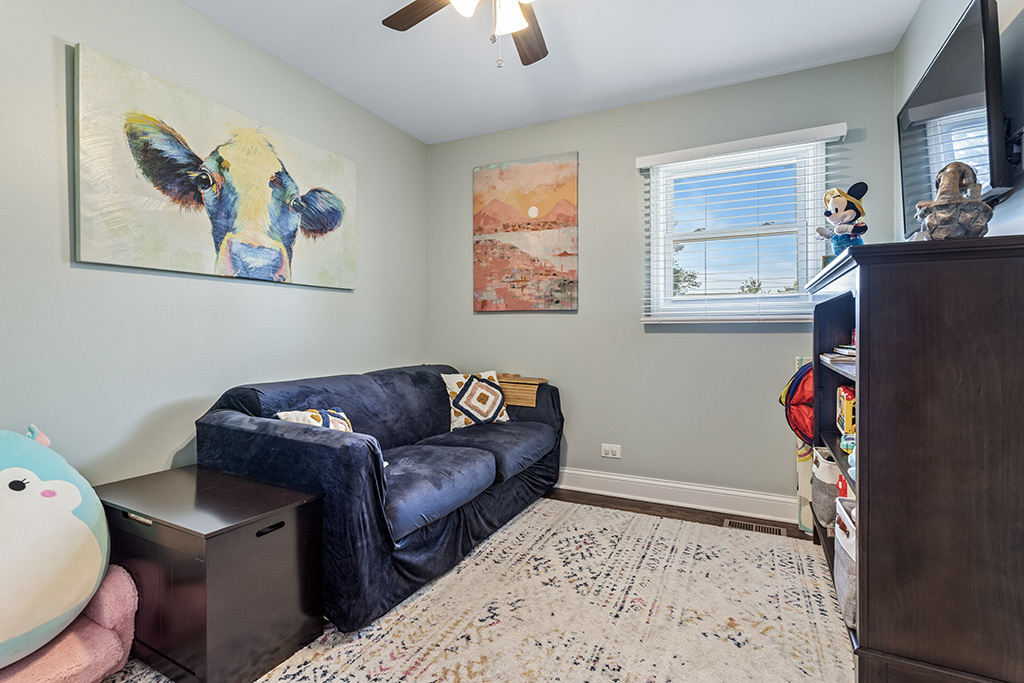 5814 Essex Road Property Photo 10