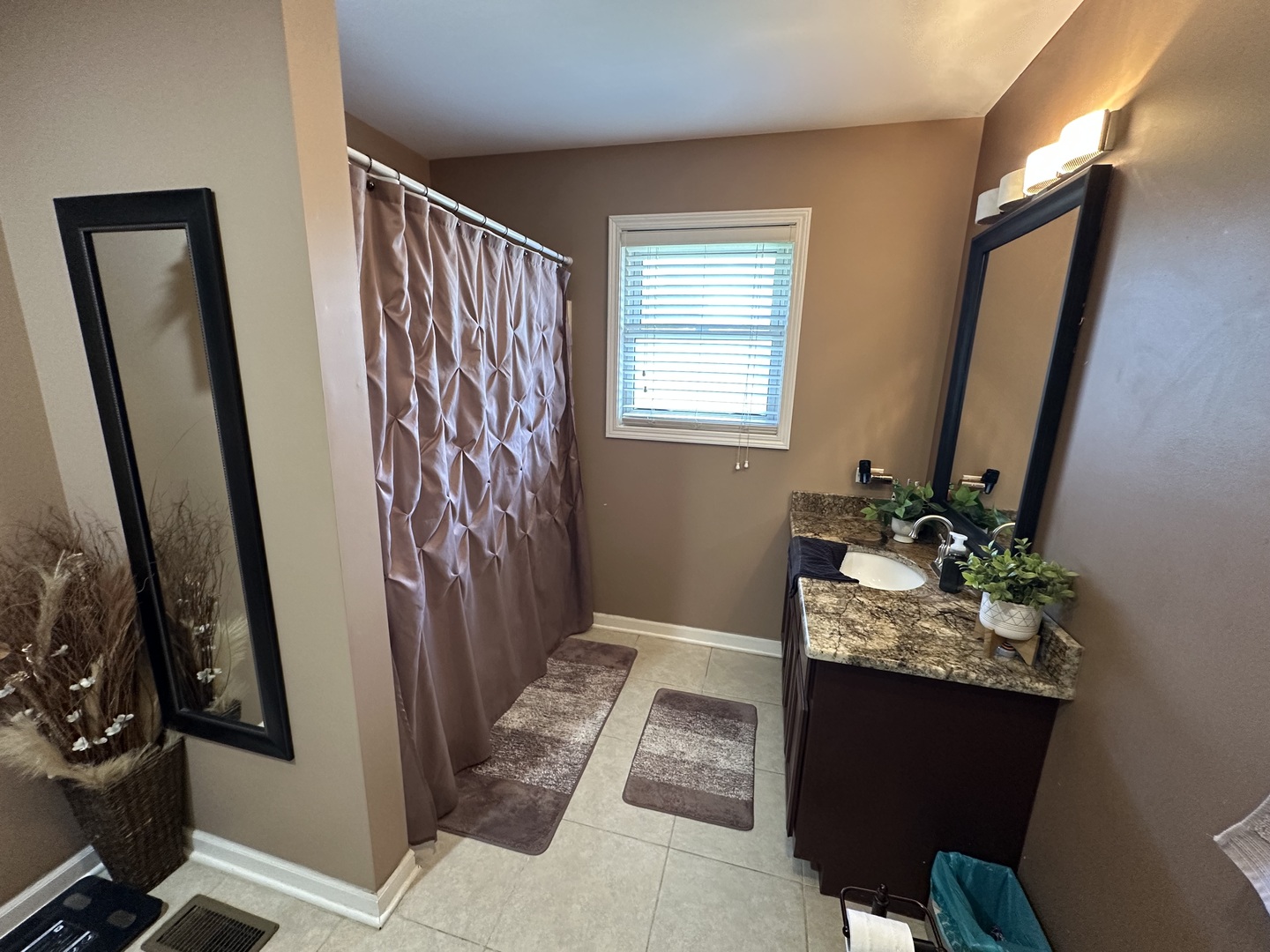 6908 Townsend Boulevard Property Photo 6