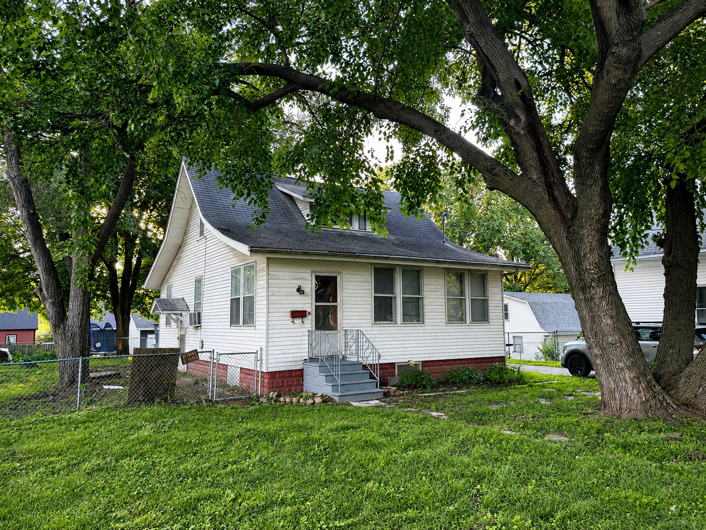 1114 Minnie Avenue Property Photo 1