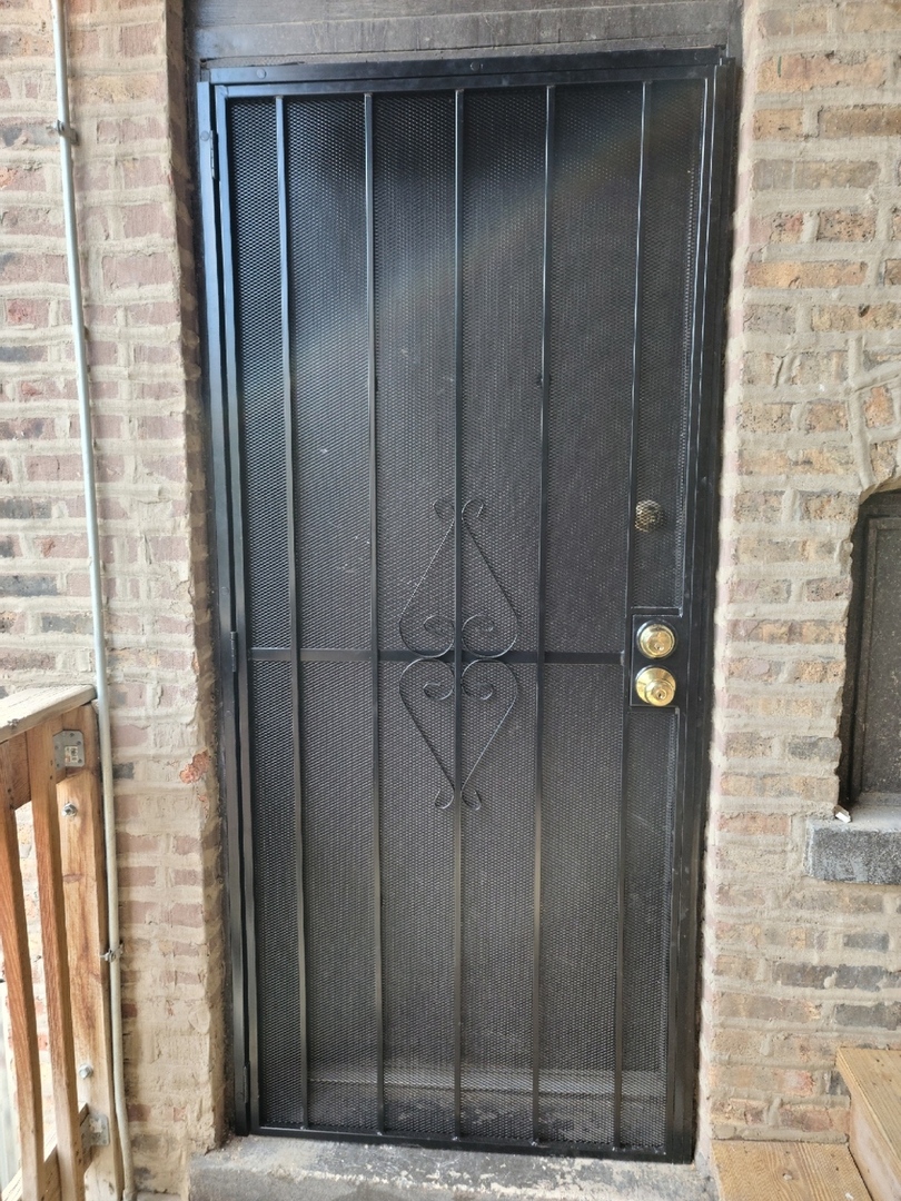 1217 S Independence Boulevard Property Photo 6