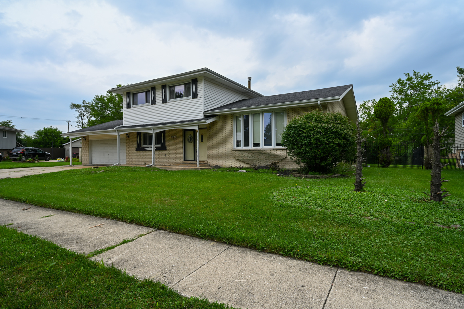 16417 Blair Lane Property Photo 3