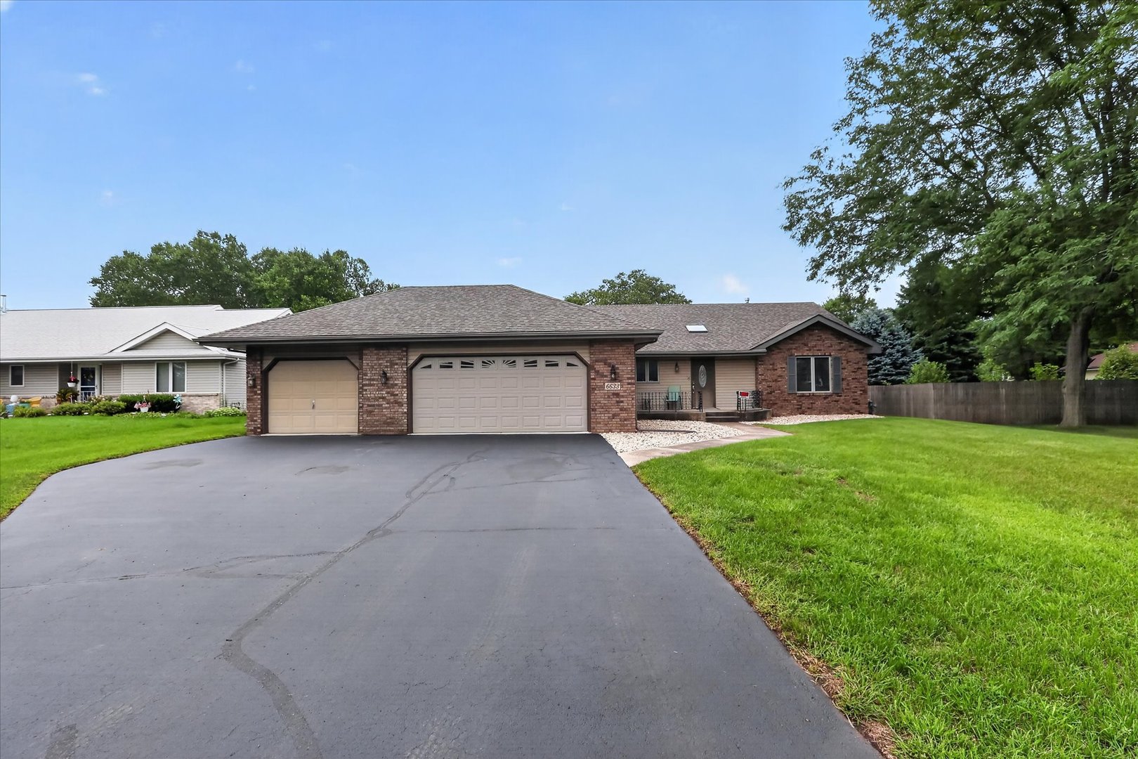 6633 Shadybrook Trail