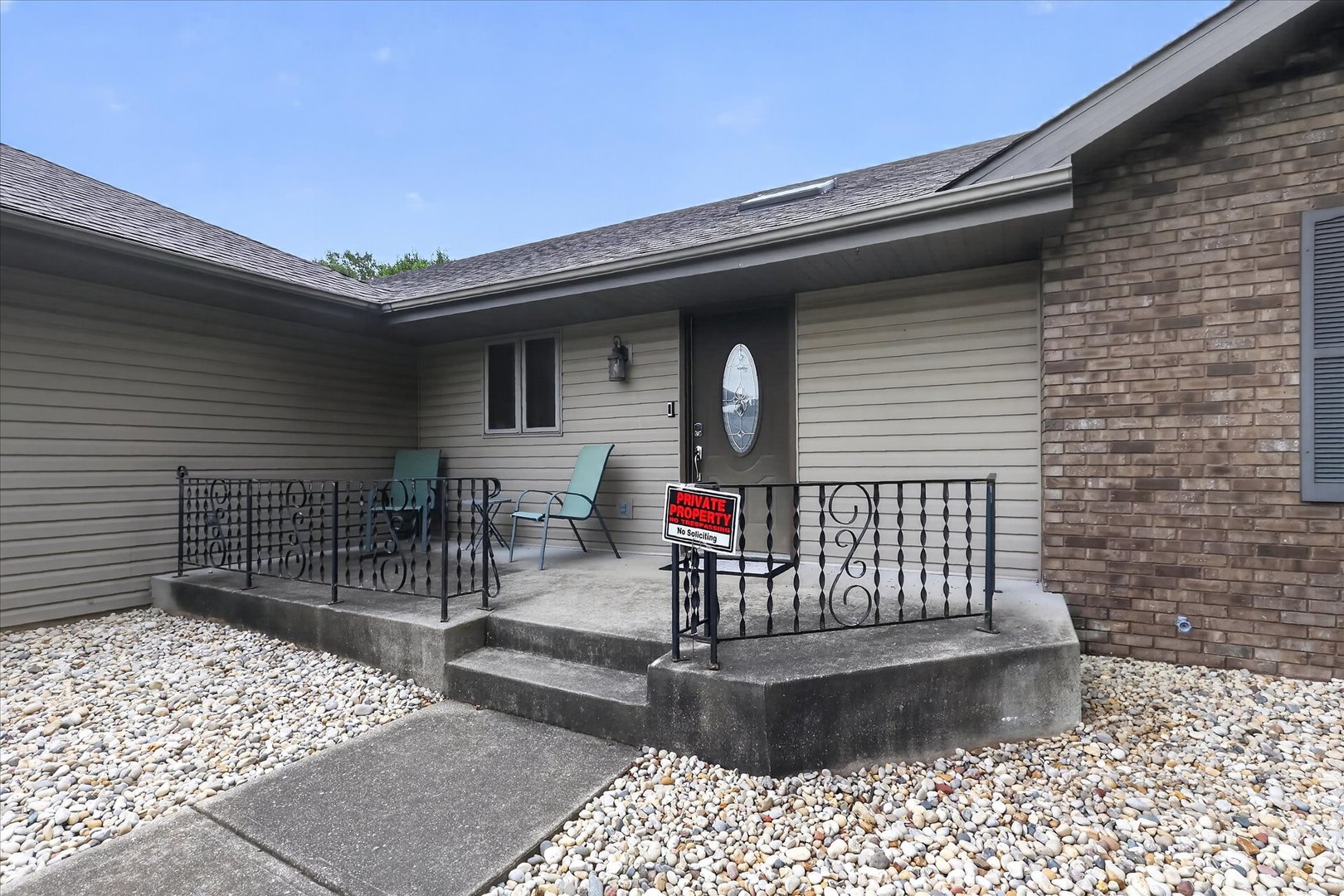 6633 Shadybrook Trail Property Photo 4