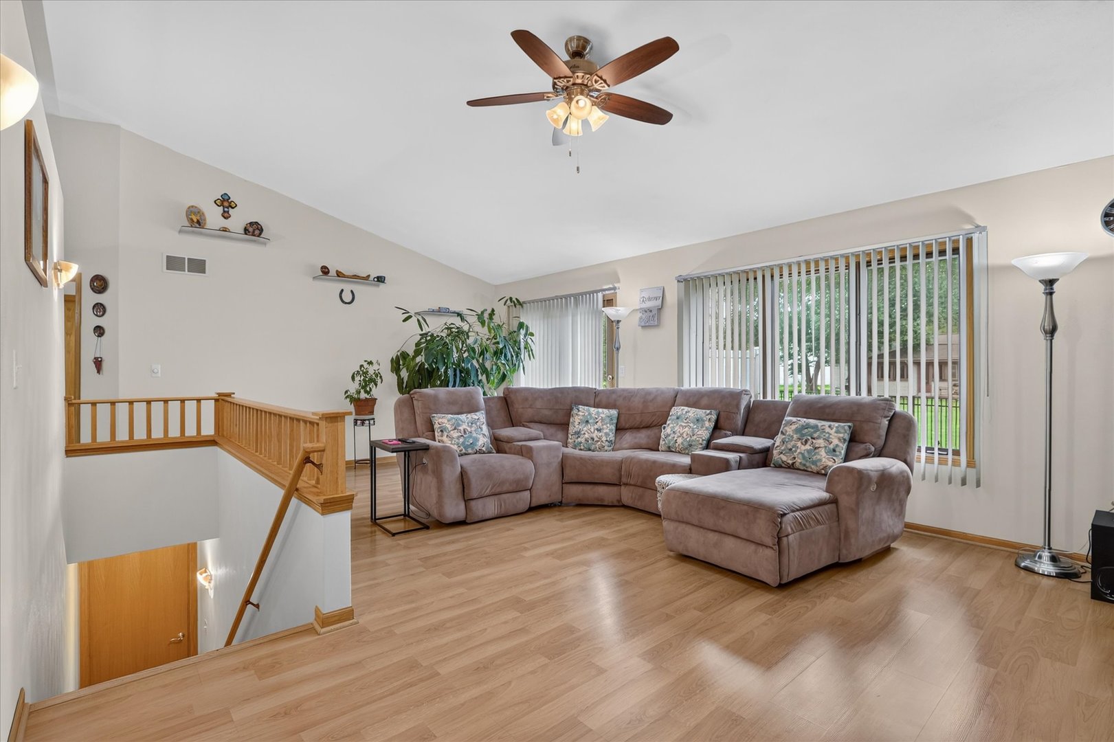 6633 Shadybrook Trail Property Photo 6