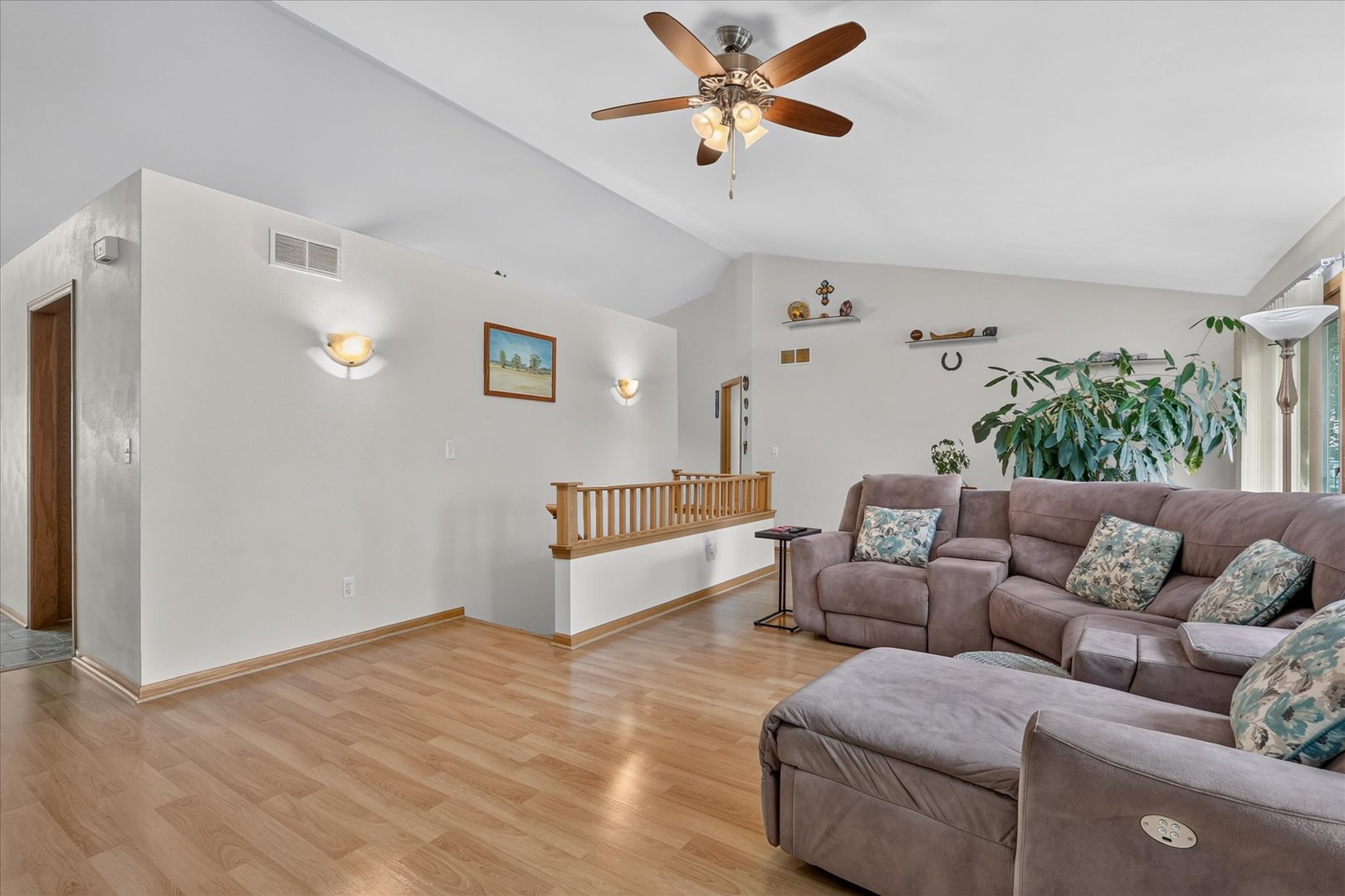 6633 Shadybrook Trail Property Photo 10