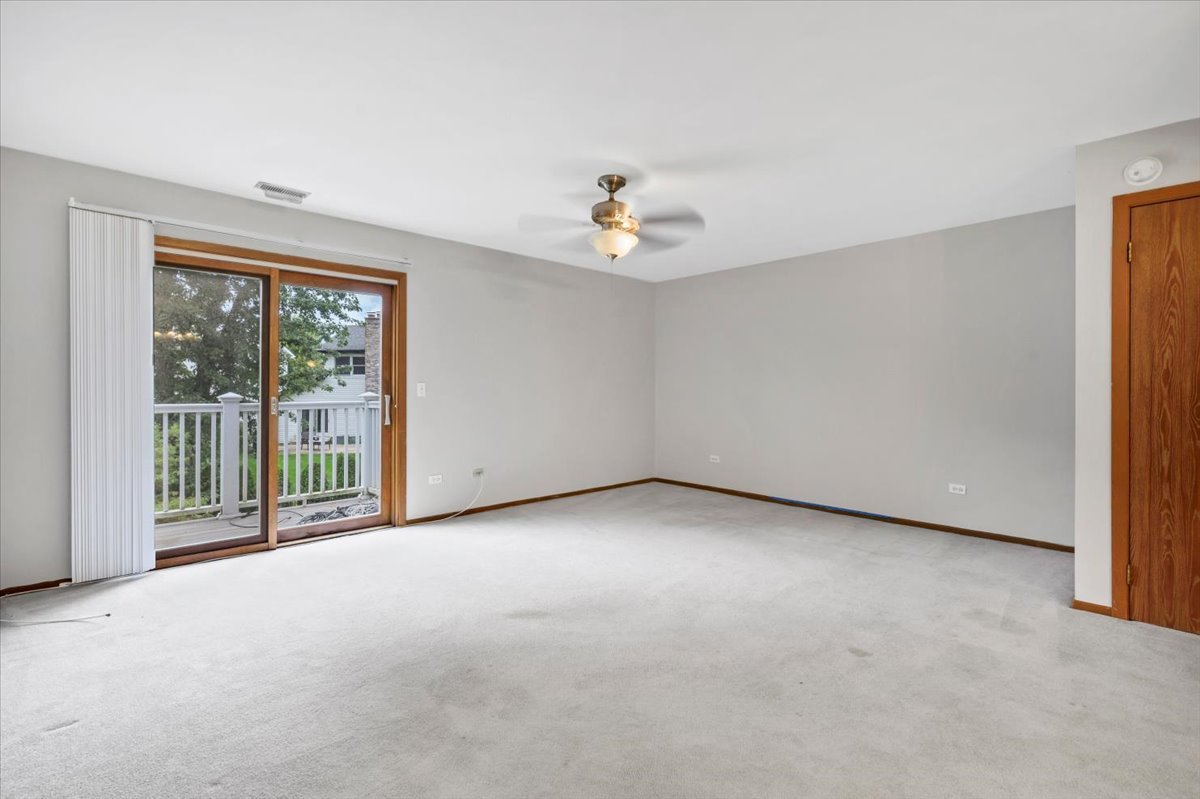 912 Manchester Circle - Property Photo 7