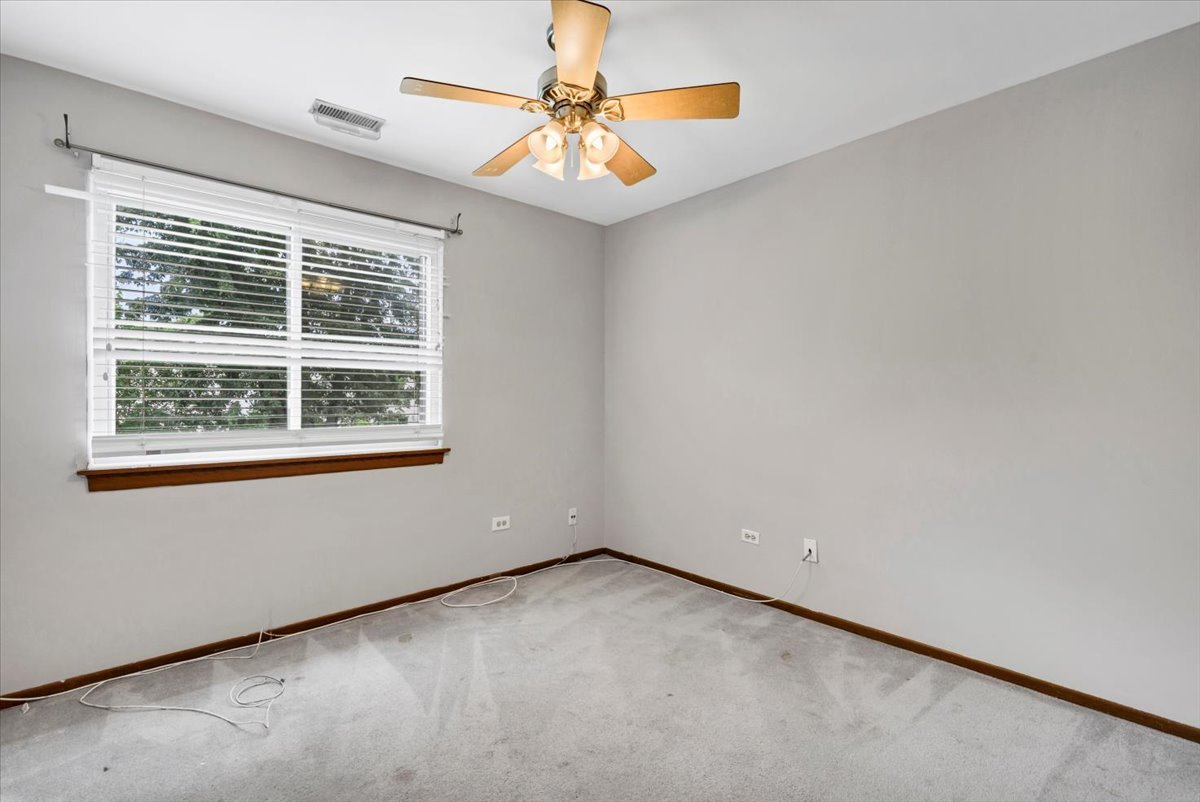 912 Manchester Circle - Property Photo 14