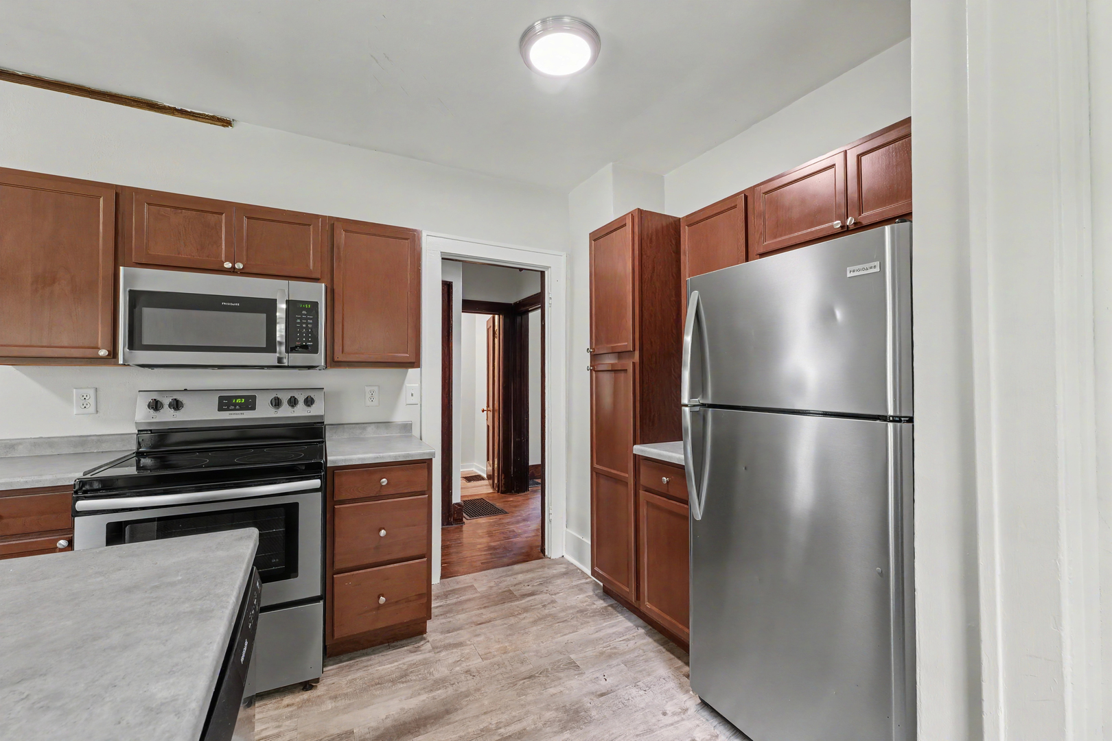 1626 W Clark Street Property Photo 19