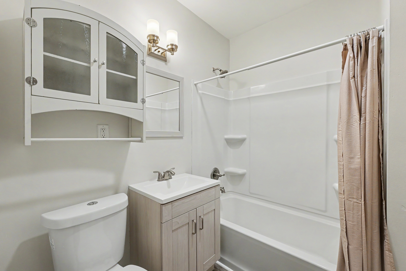 1626 W Clark Street Property Photo 24