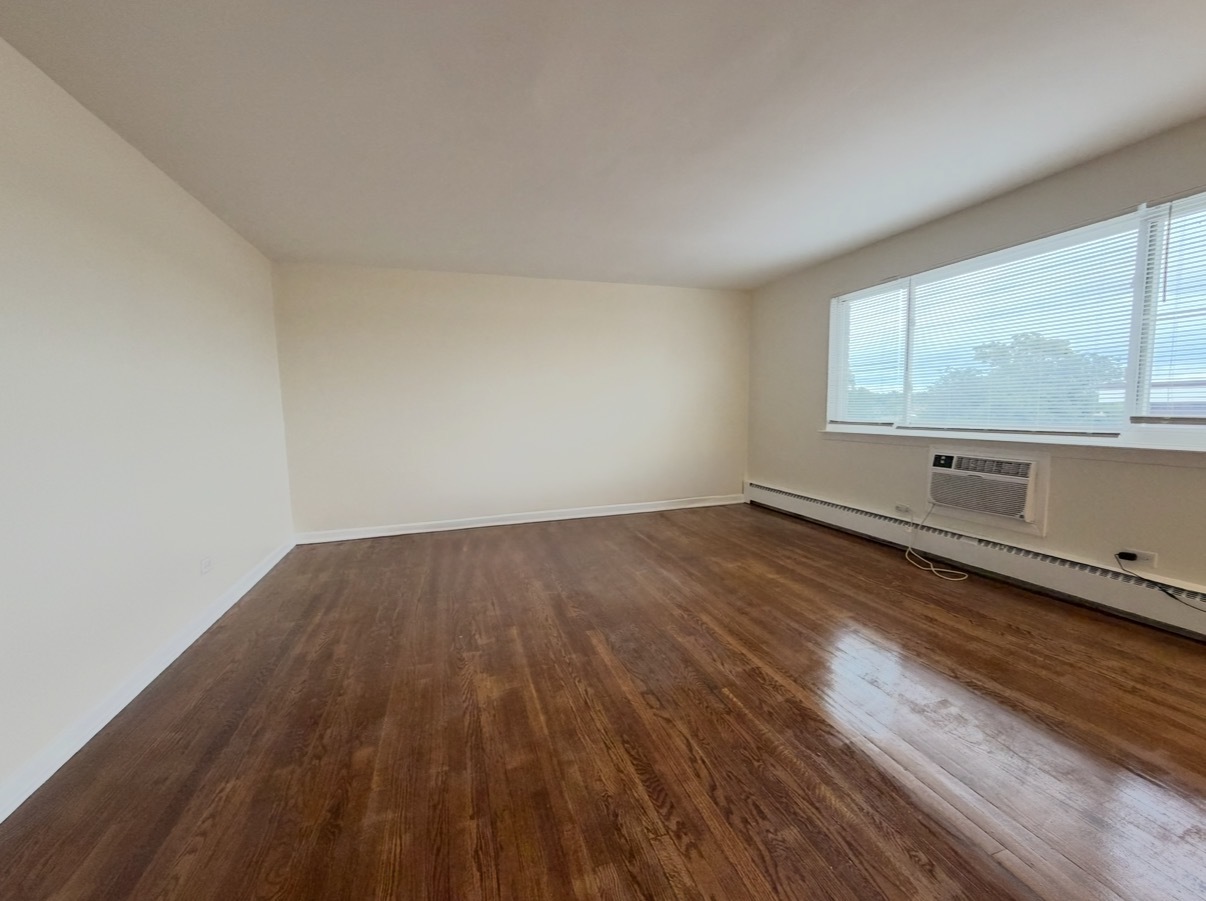 2033 W 111th Street 2n Property Photo 3