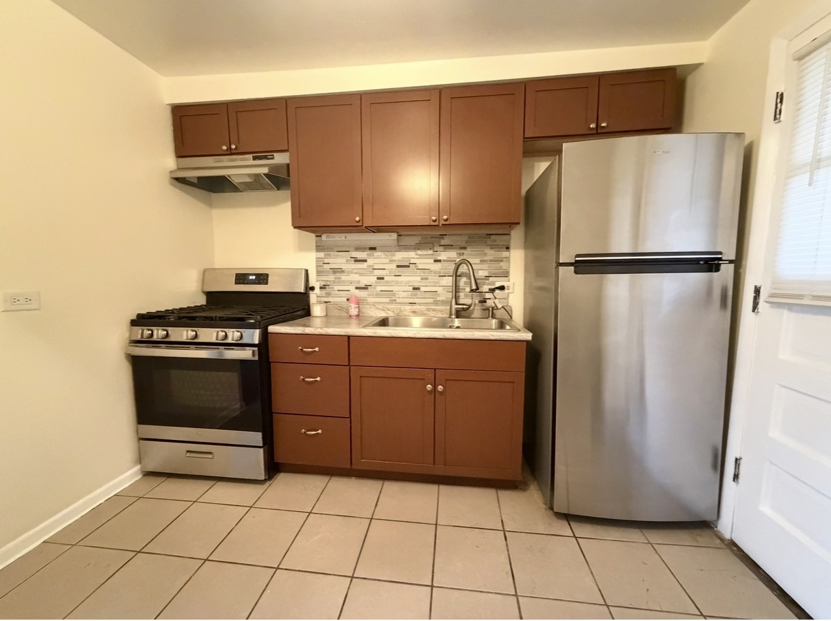 2033 W 111th Street 2n Property Photo 6