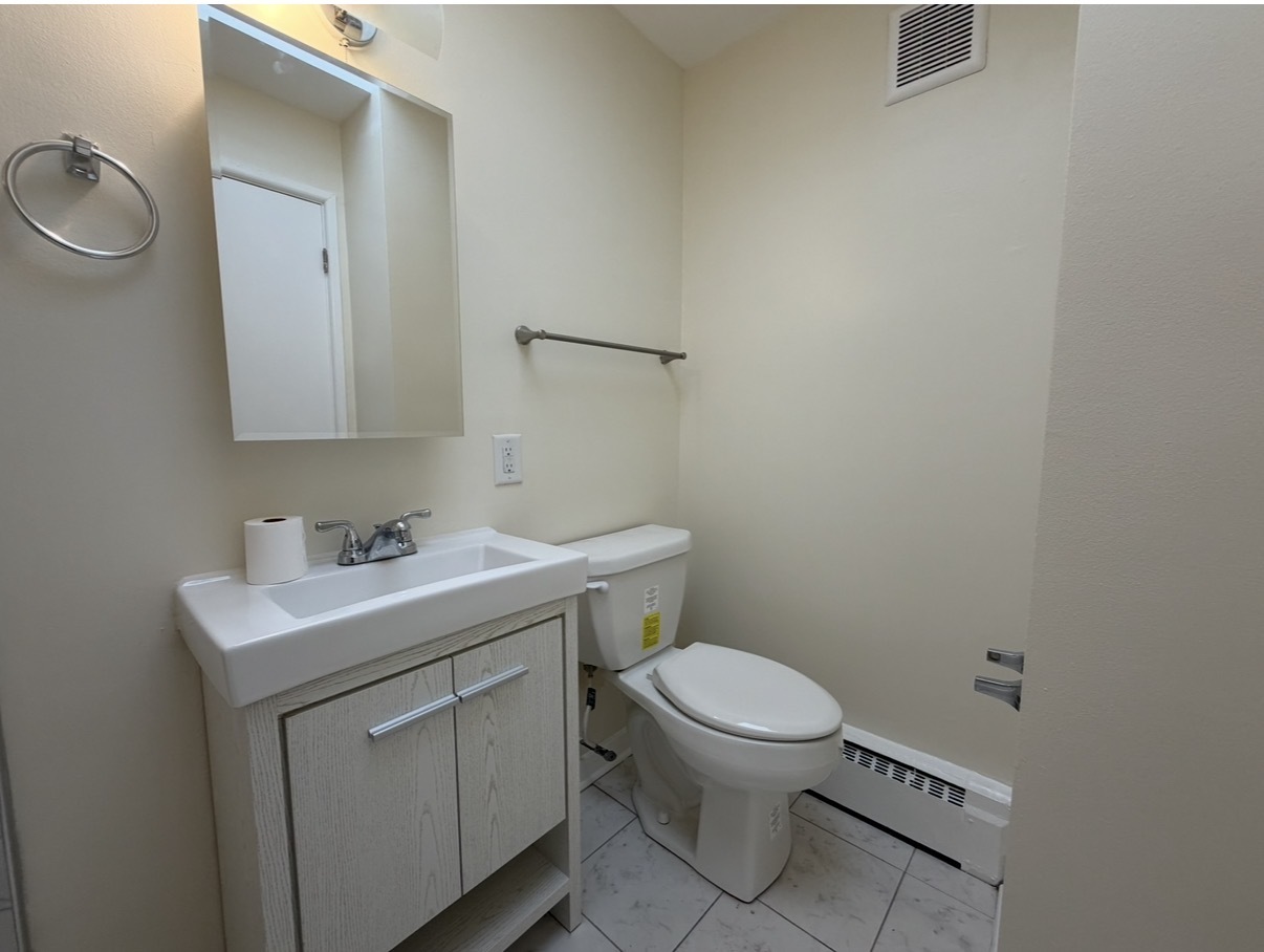 2033 W 111th Street 2n Property Photo 10