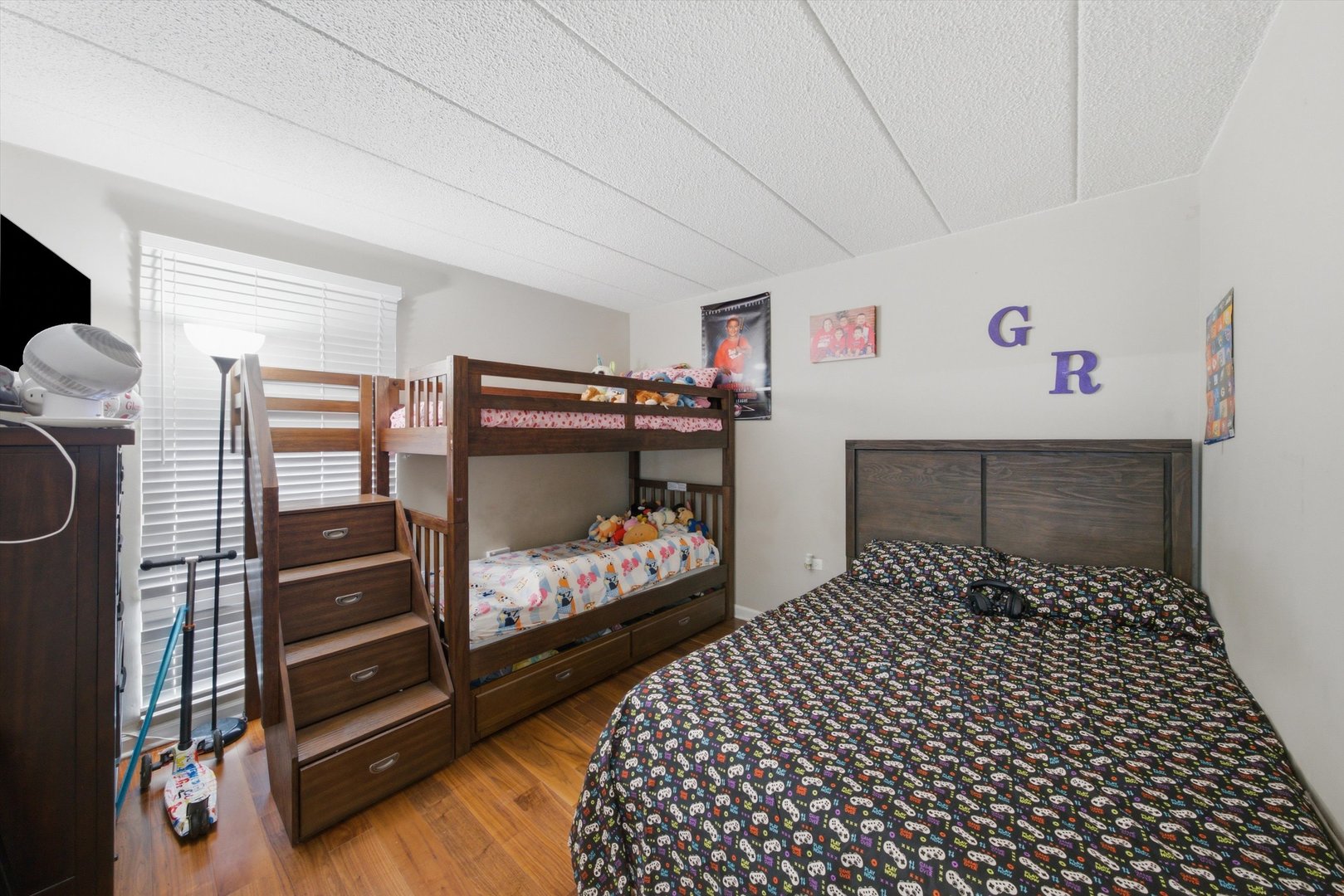 6490 N Northwest Highway 1c Property Photo 22