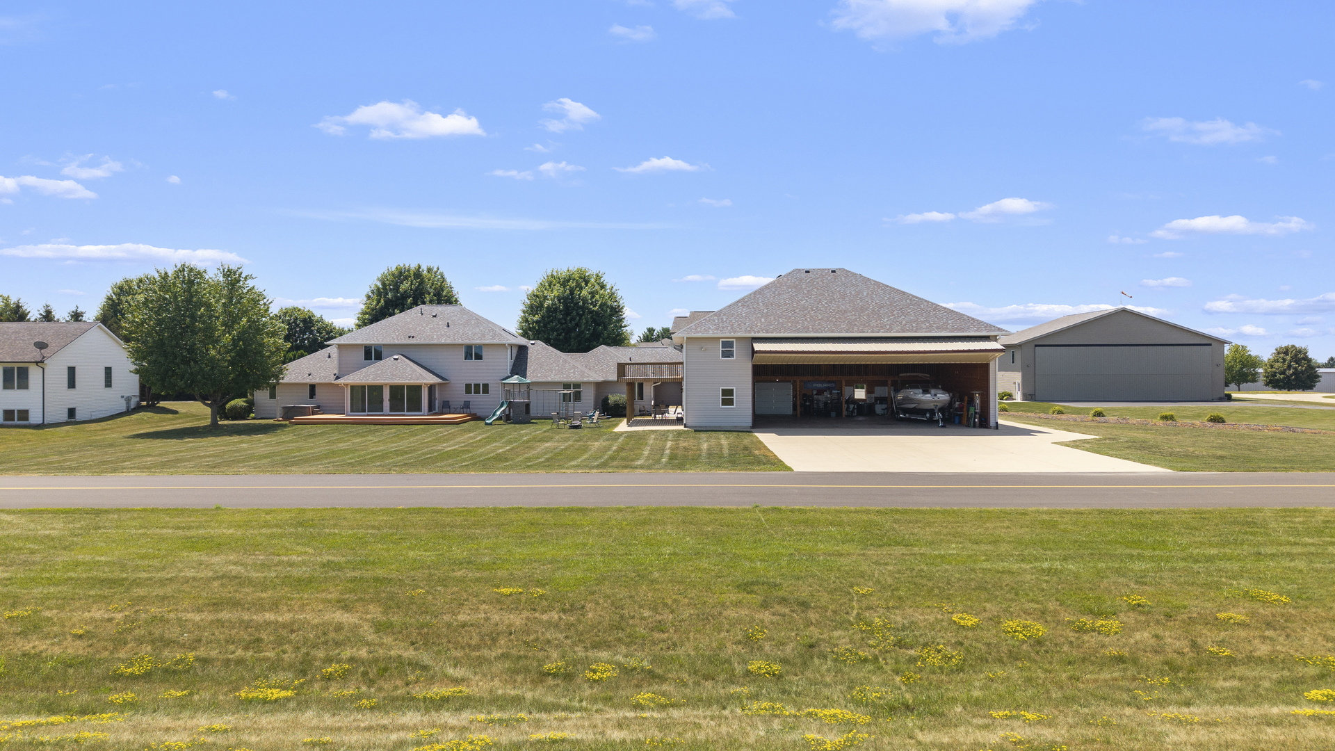 2601 Cessna Circle Property Photo 3