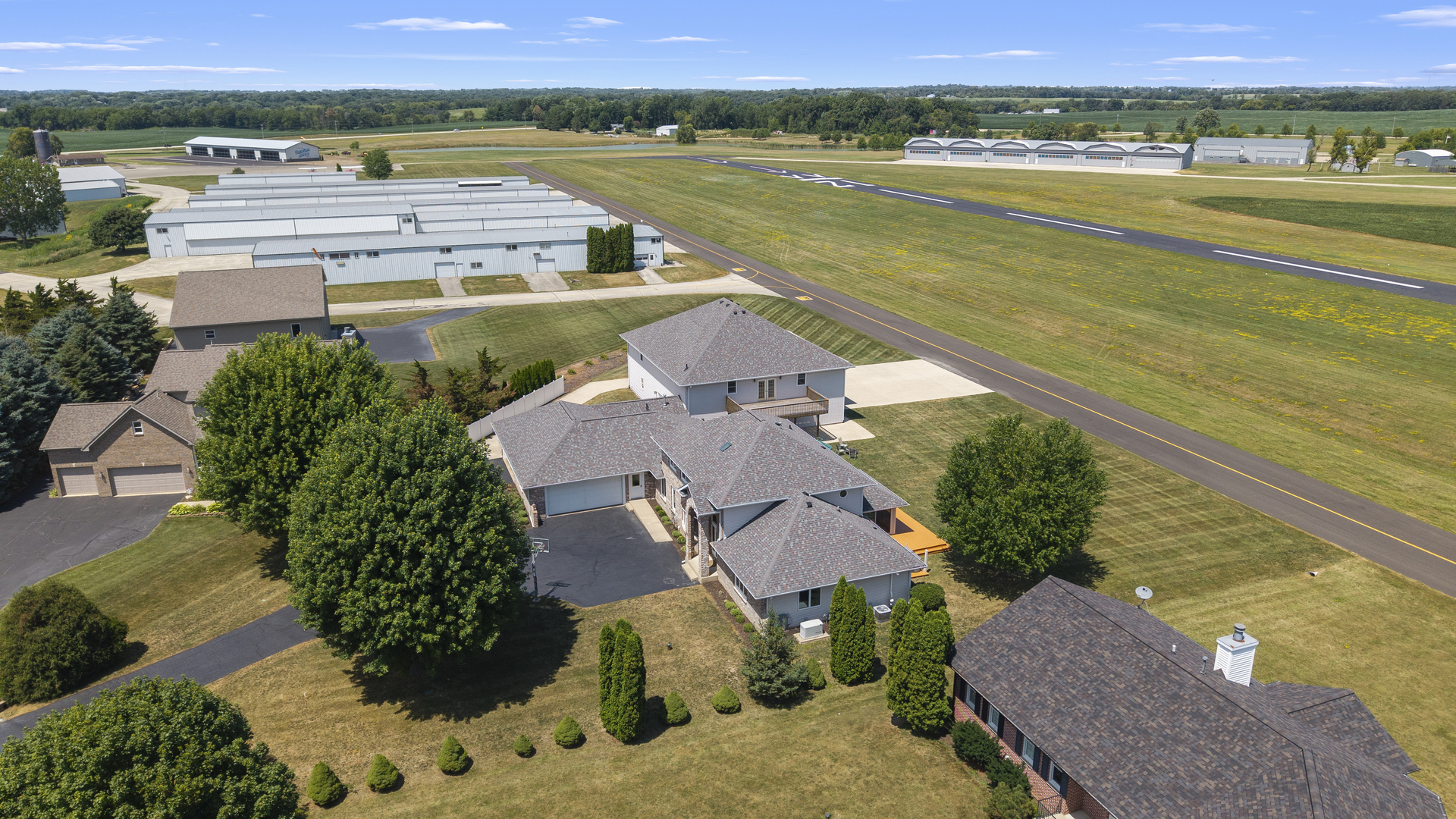 2601 Cessna Circle Property Photo 4