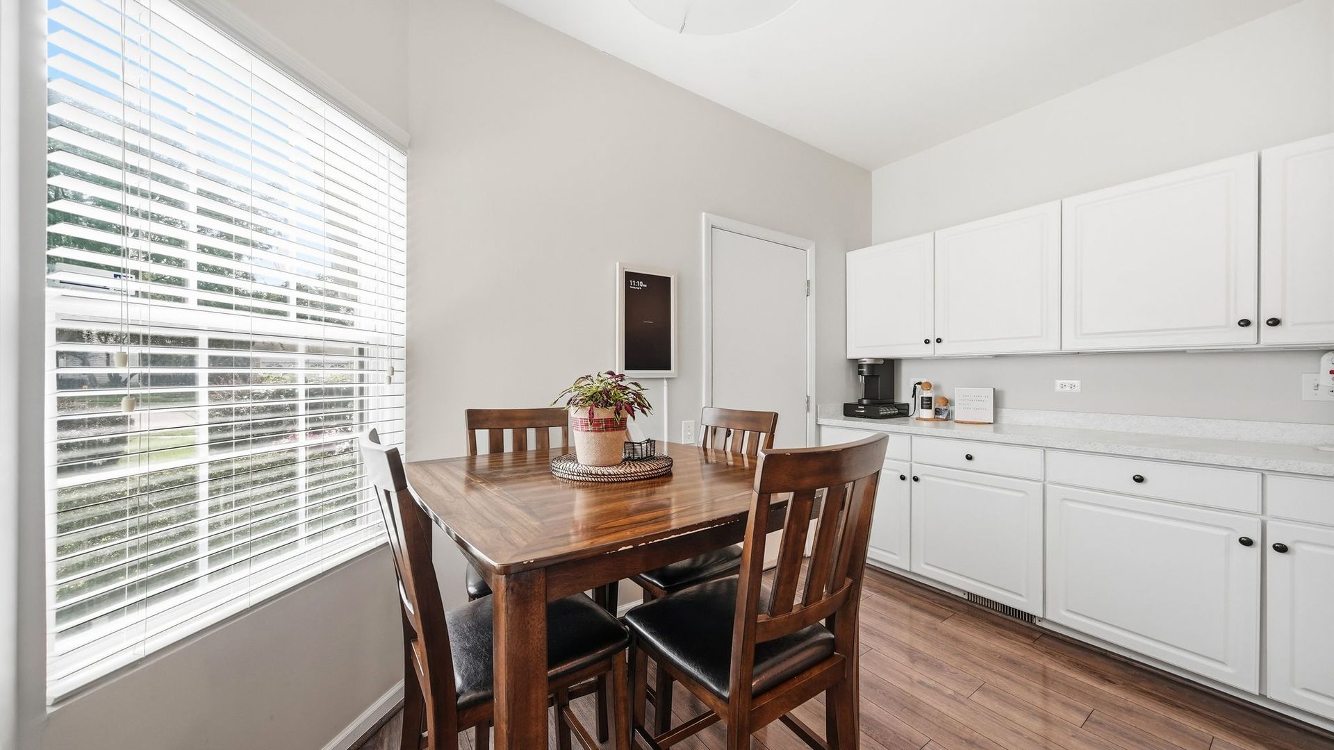 118 Oakton Drive Property Photo 8