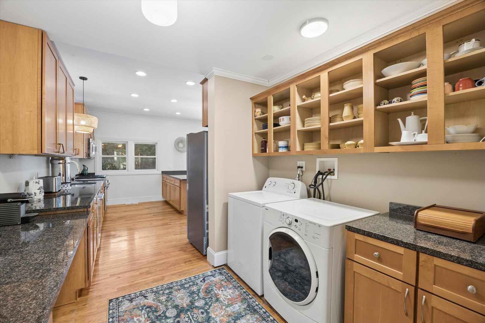 175 W Burlington Street Property Photo 13
