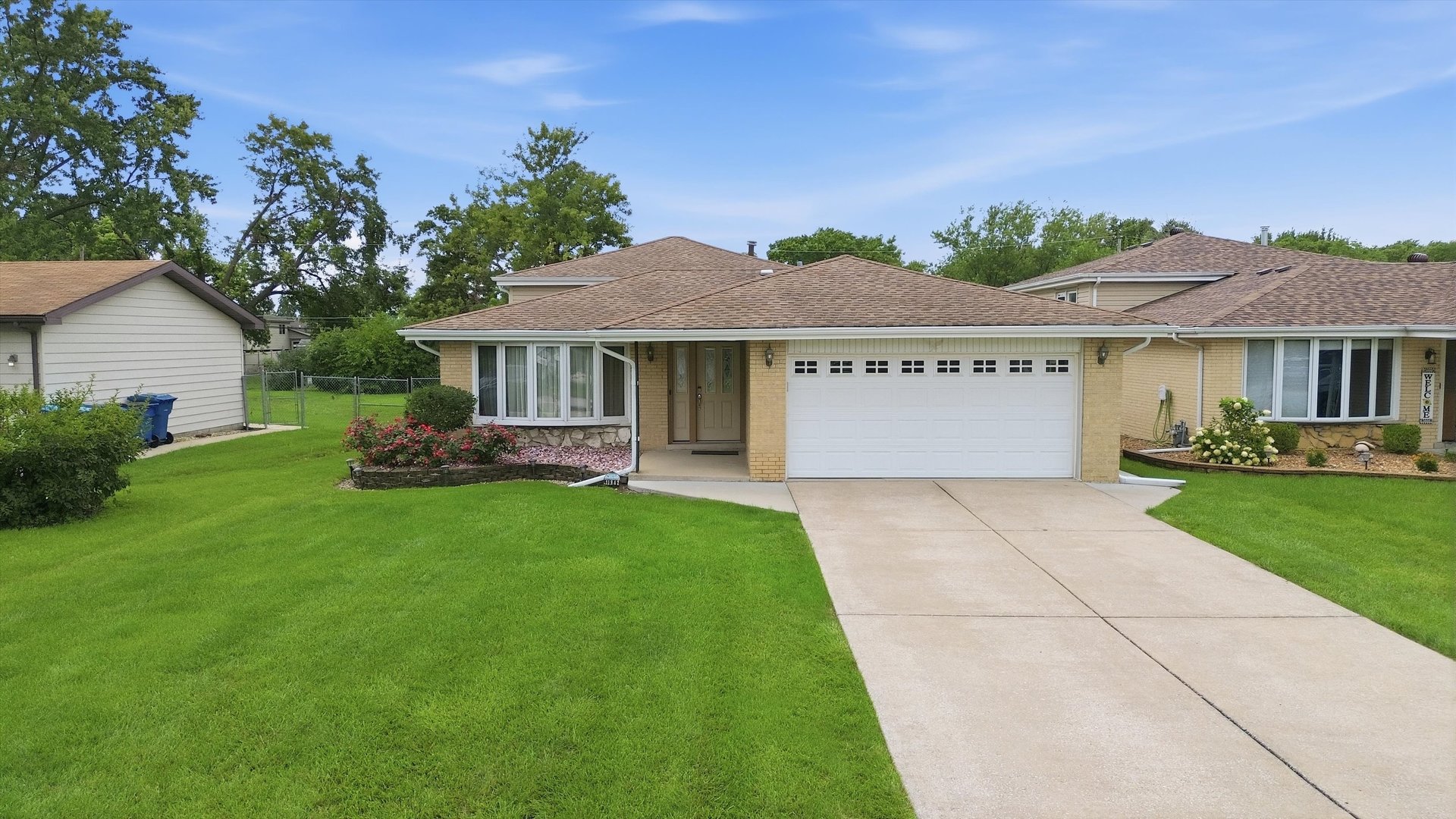 11942 S Lawler Avenue Property Photo 1