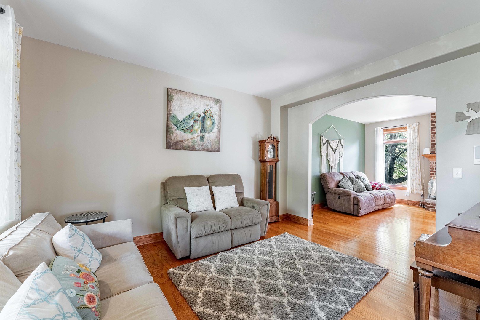 5207 Warren Avenue Property Photo 4