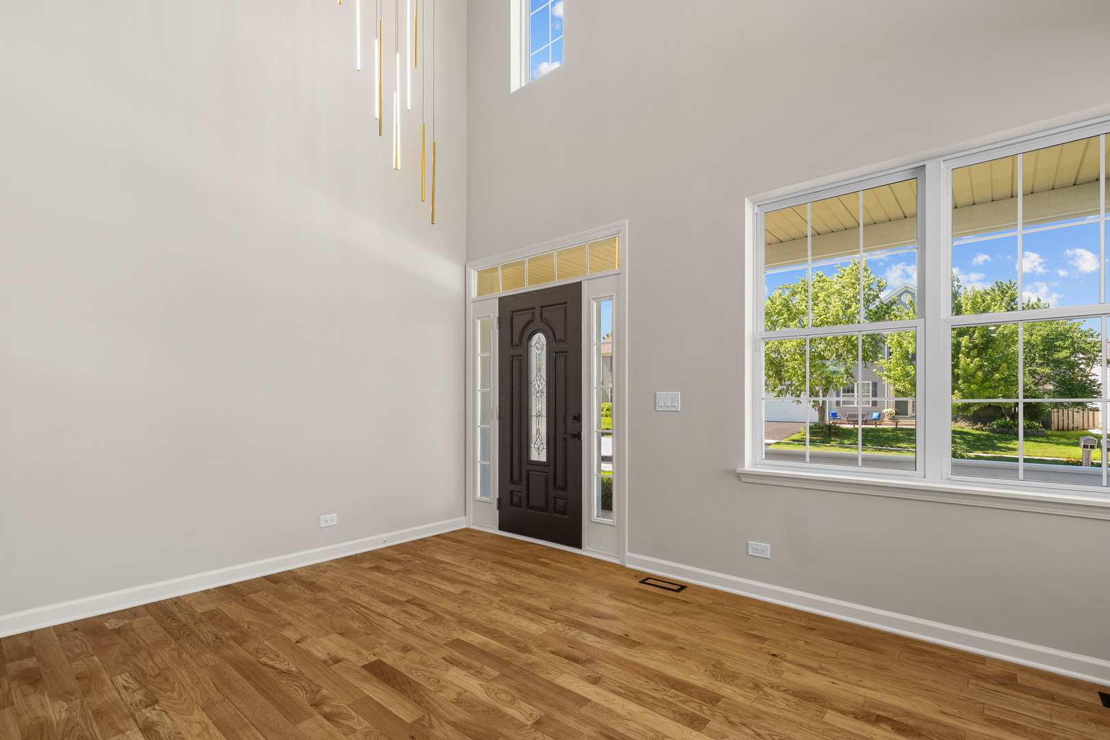 2819 Sweet Clover Way Property Photo 6