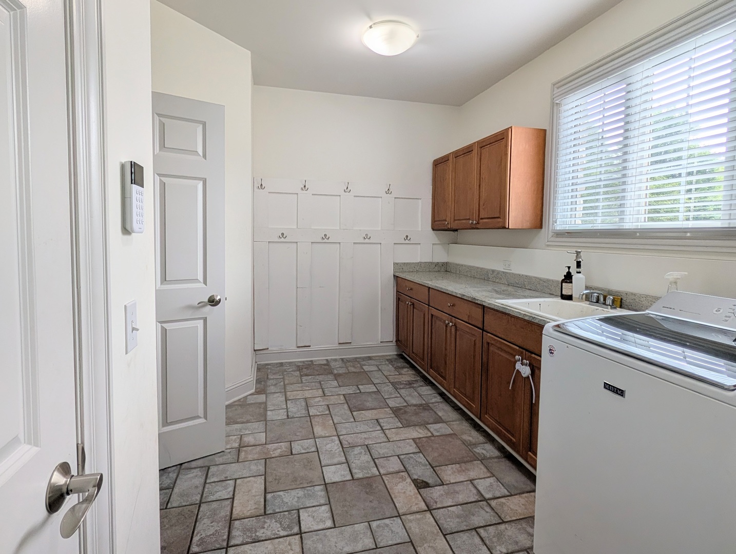 4341 Carlisle Drive Property Photo 14