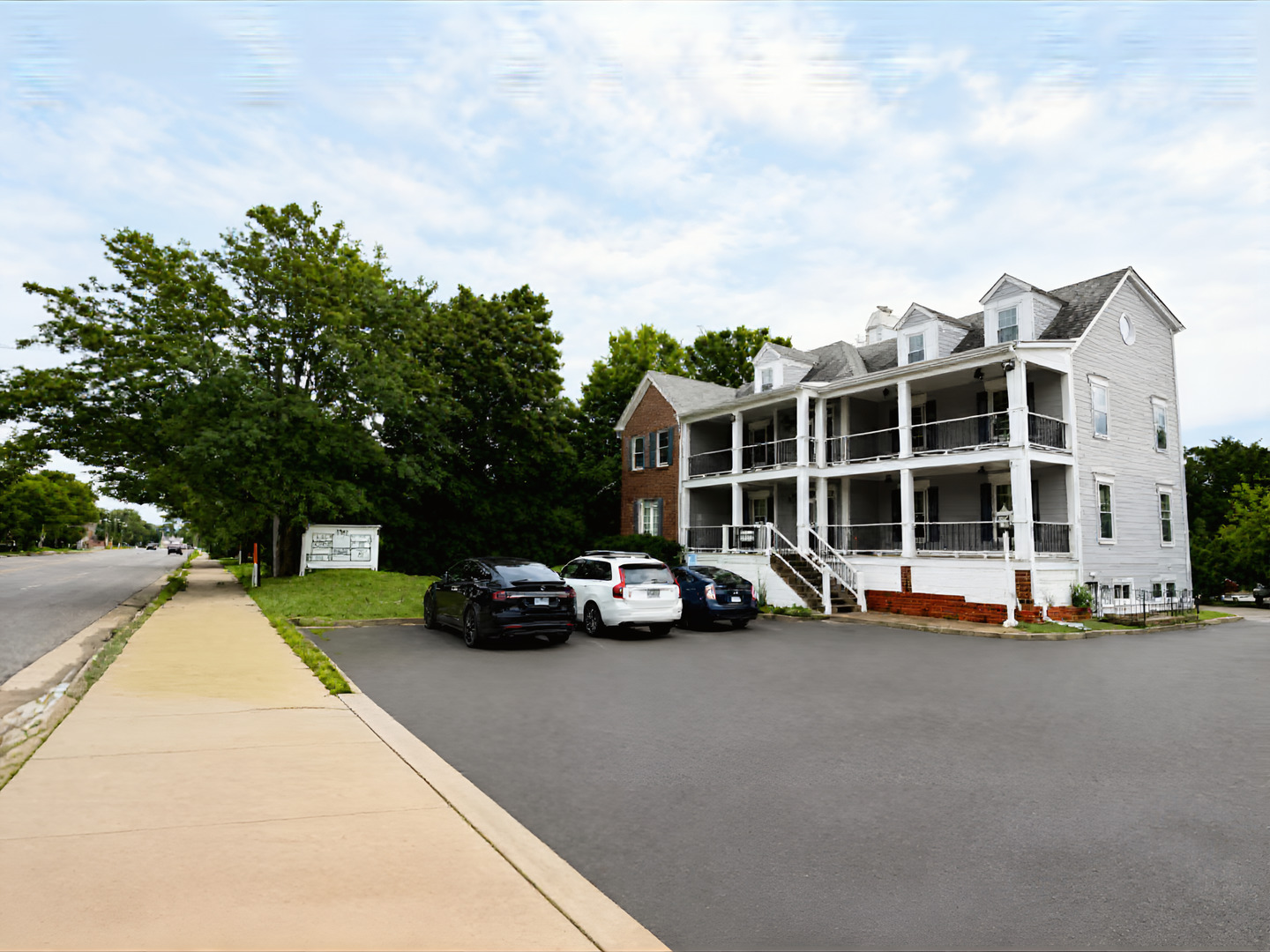 520 W Roosevelt Road Property Photo 1