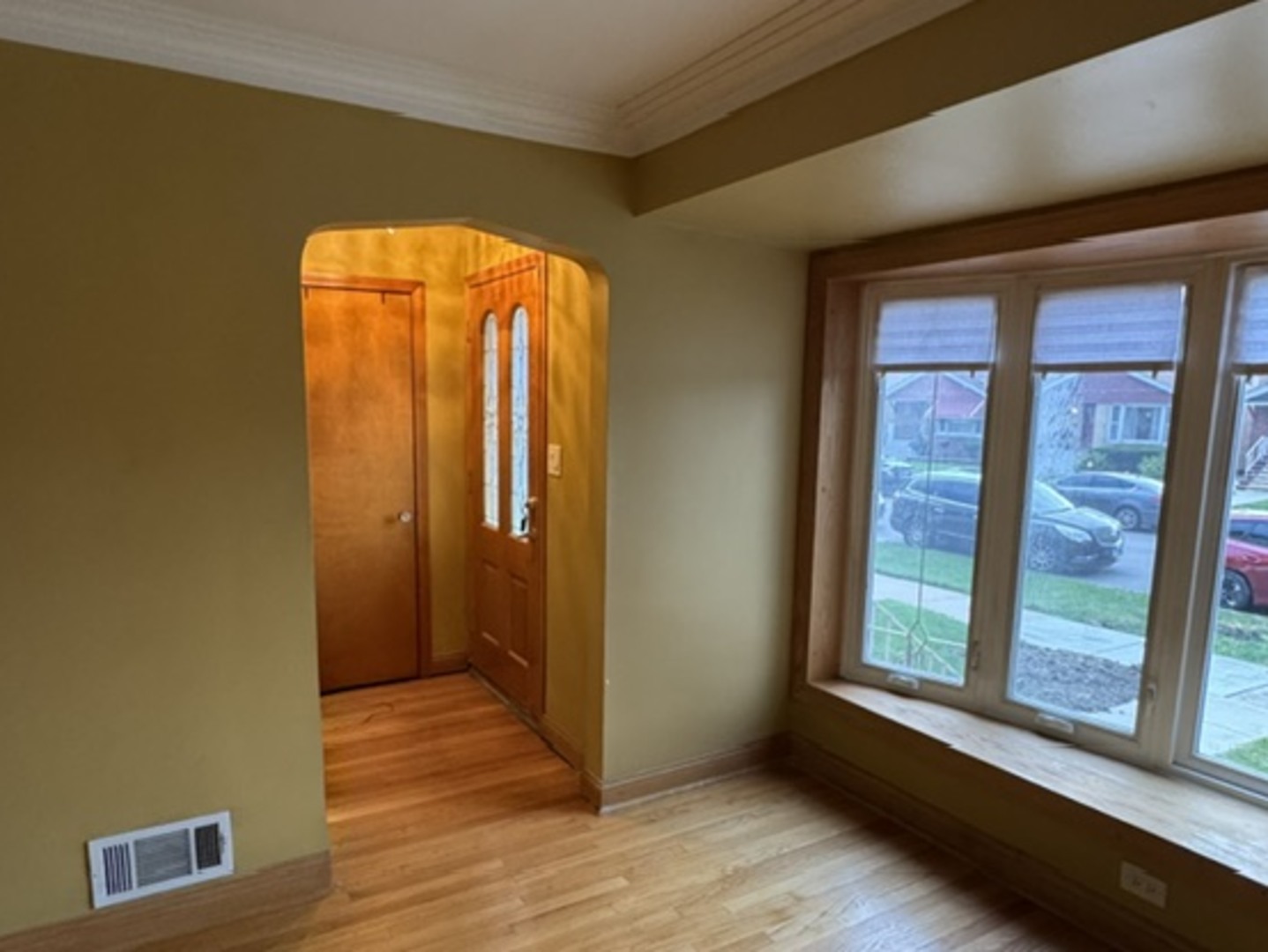 8030 S Whipple Street Property Photo 2