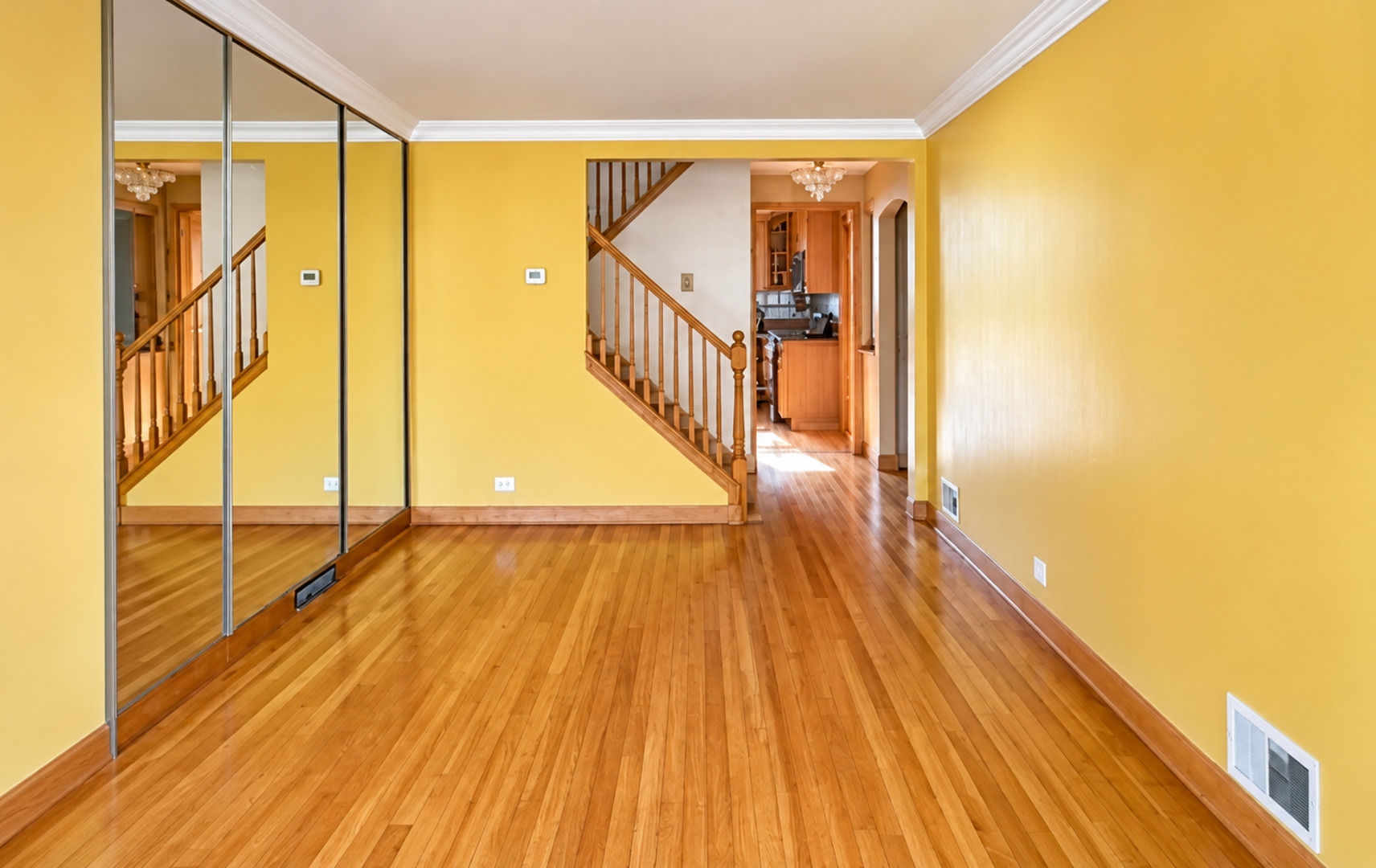 8030 S Whipple Street Property Photo 4