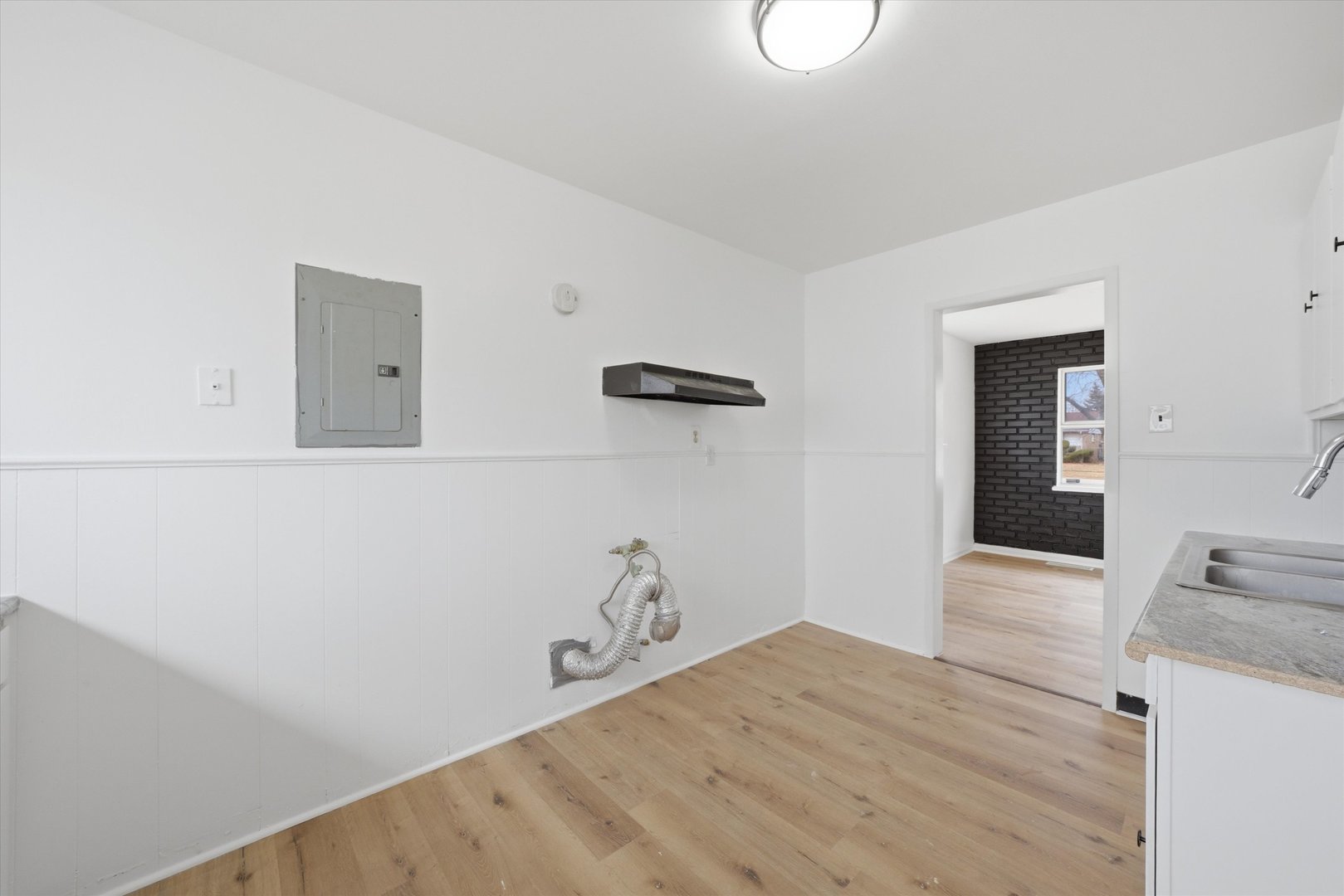1354 Gordon Avenue Property Photo 10