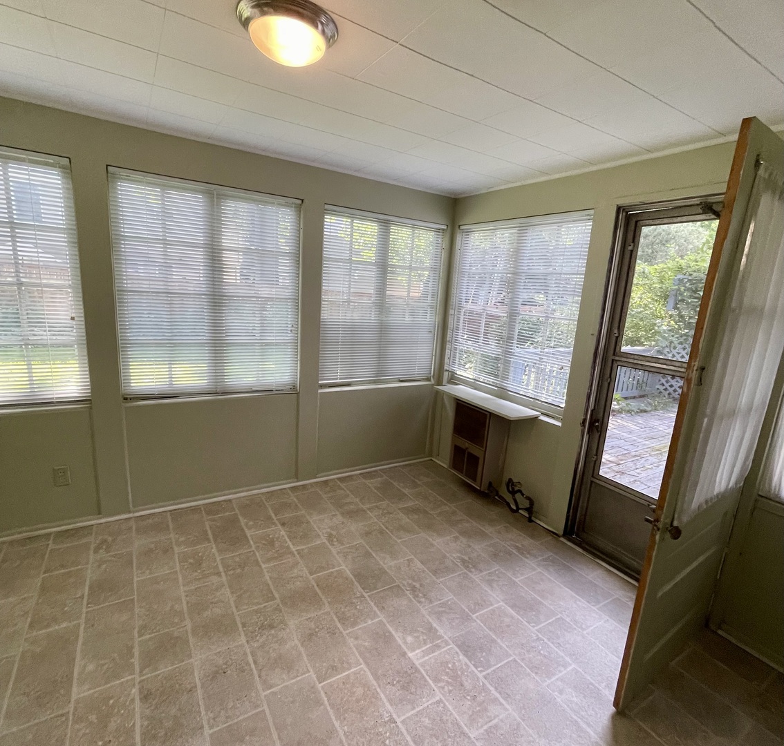 1138 Shermer Road Property Photo 10