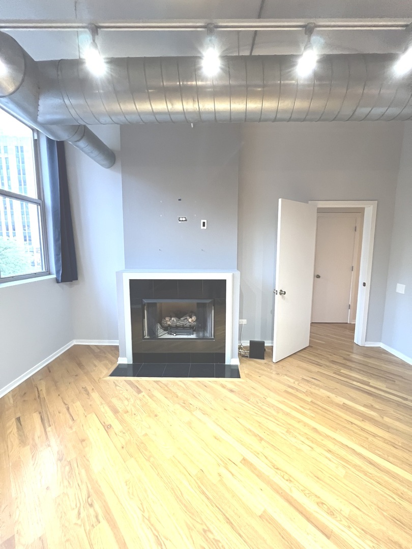 500 S Clinton Street 310 Property Photo 4
