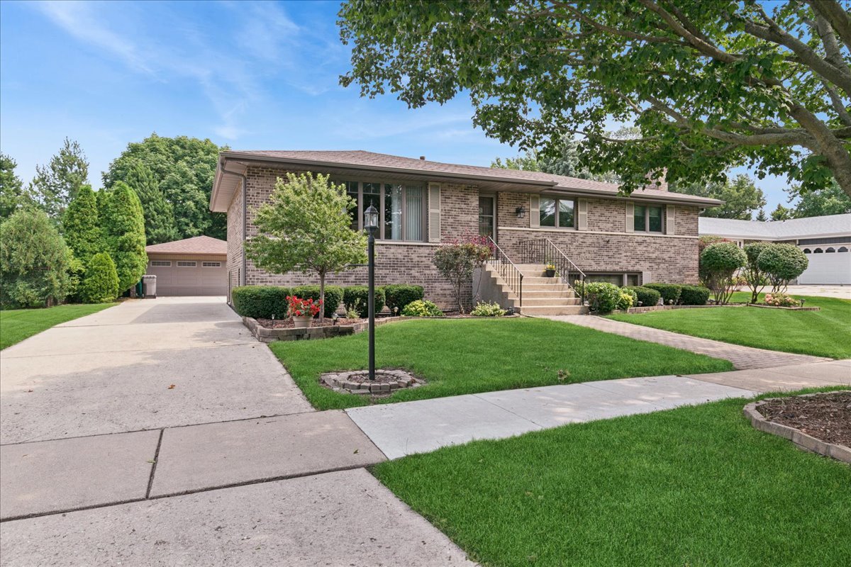 14045 Terry Drive Property Photo 2