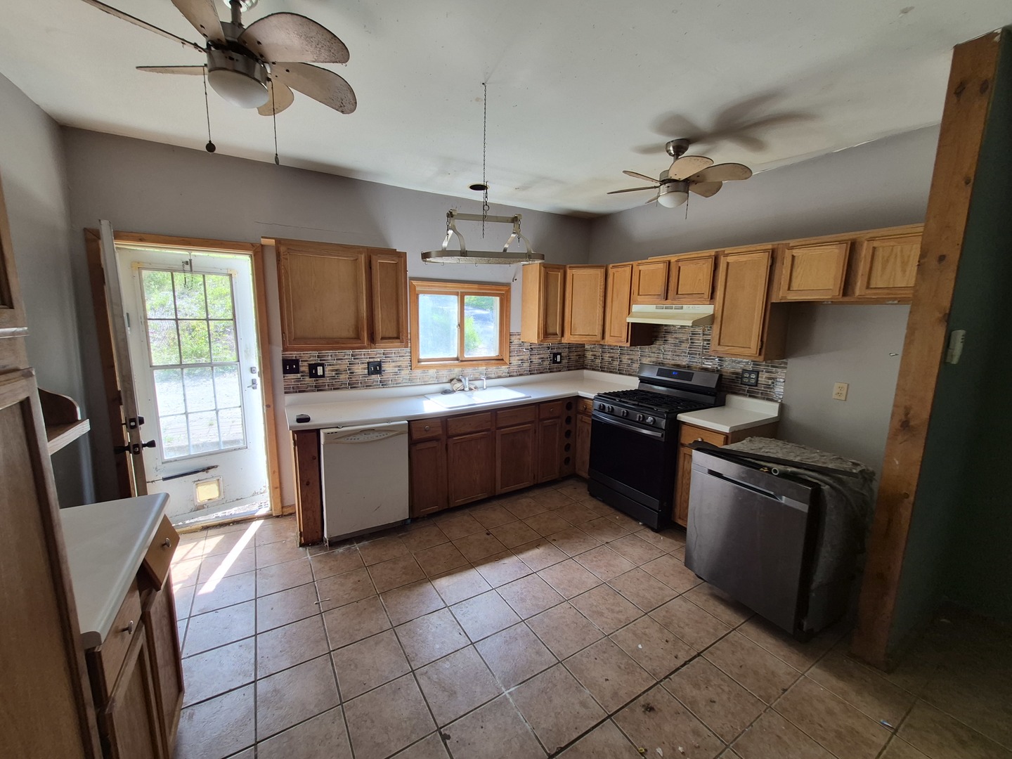 74 Cathryn Street Property Photo 8