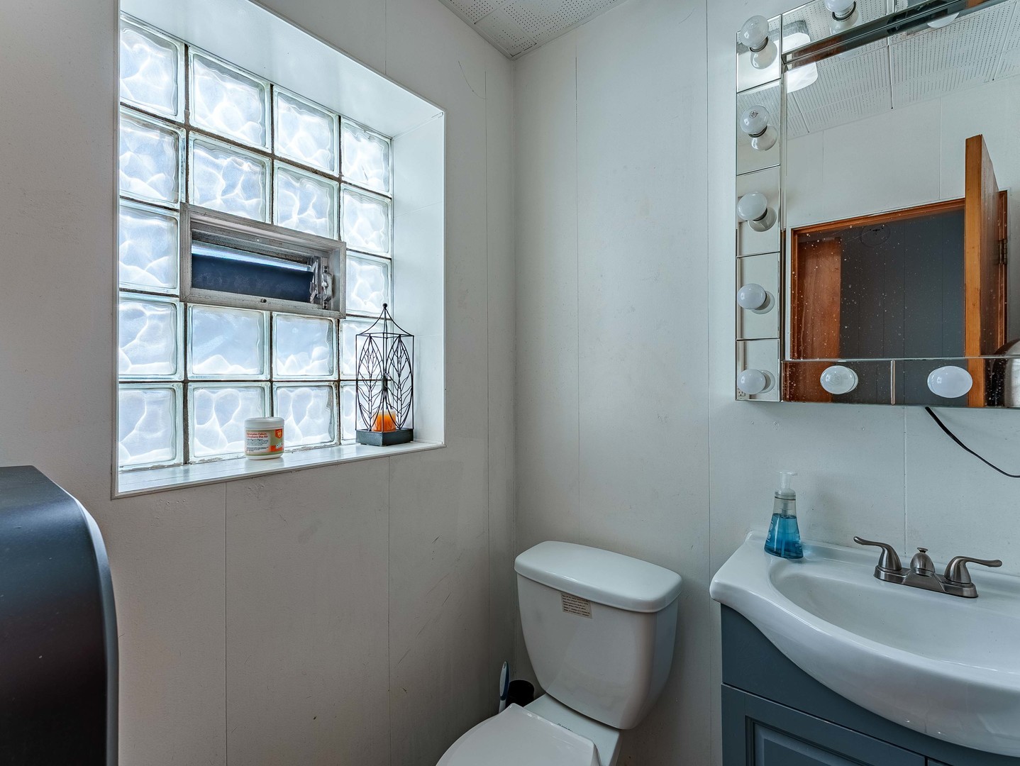 2137 Oak Park Avenue Property Photo 10
