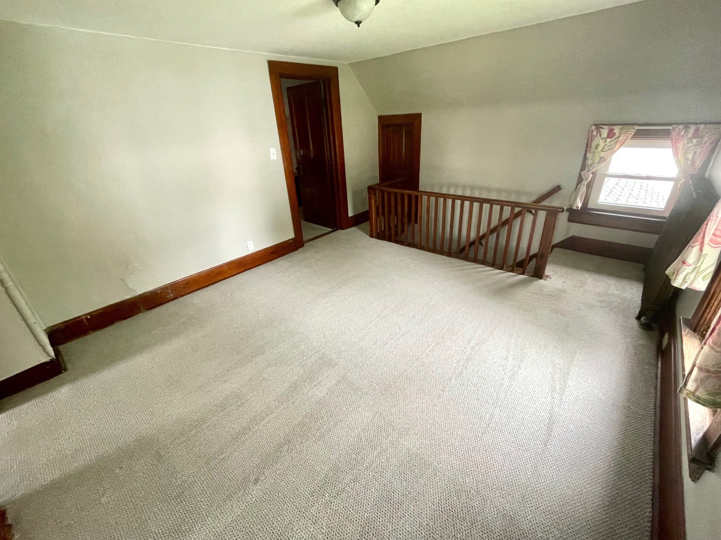616 N Pleasant Street Property Photo 10
