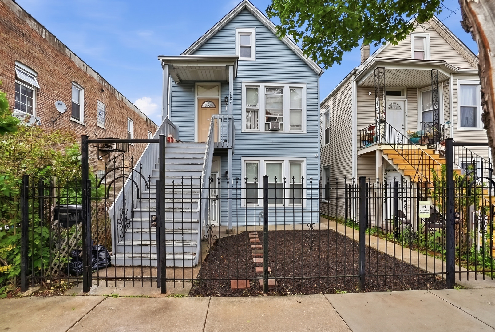 4505 S Fairfield Avenue Property Photo 1