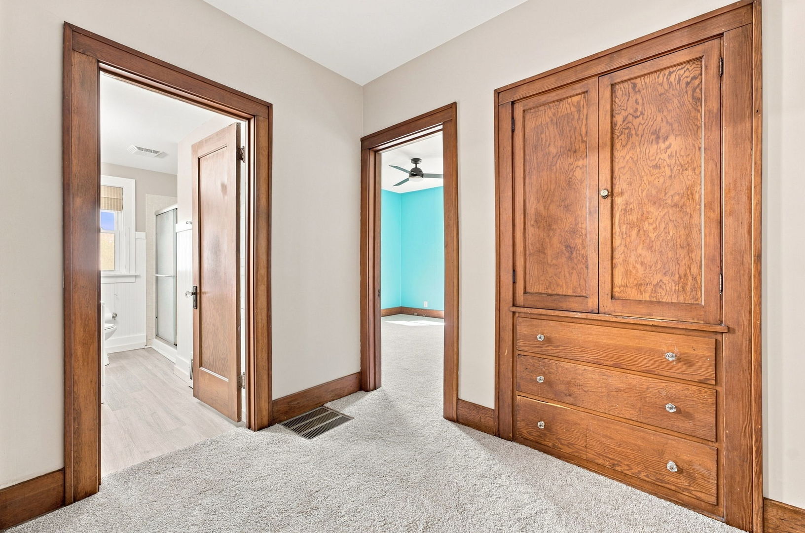 2325 Western Avenue Property Photo 14