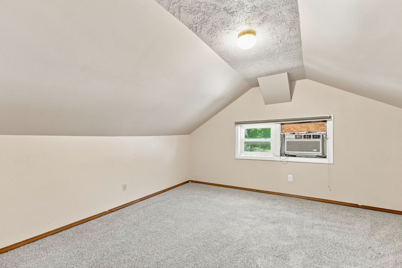2325 Western Avenue Property Photo 19