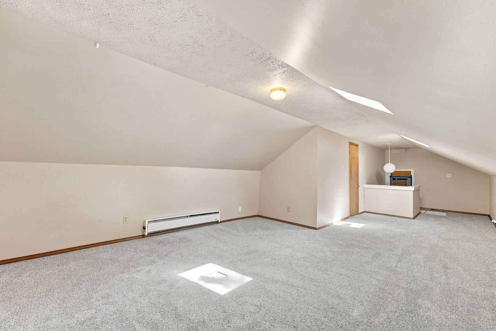 2325 Western Avenue Property Photo 21